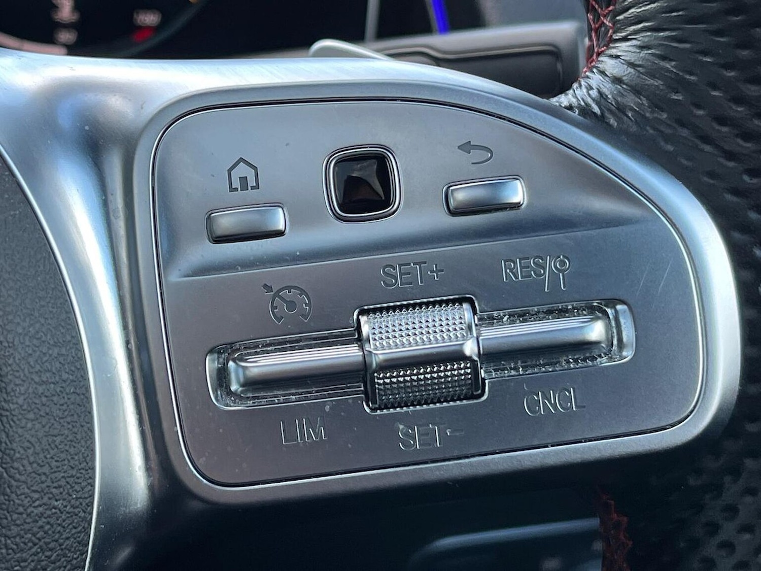 Used Mercedes-Benz GLB 2023 for sale - 76547745: Photo 27