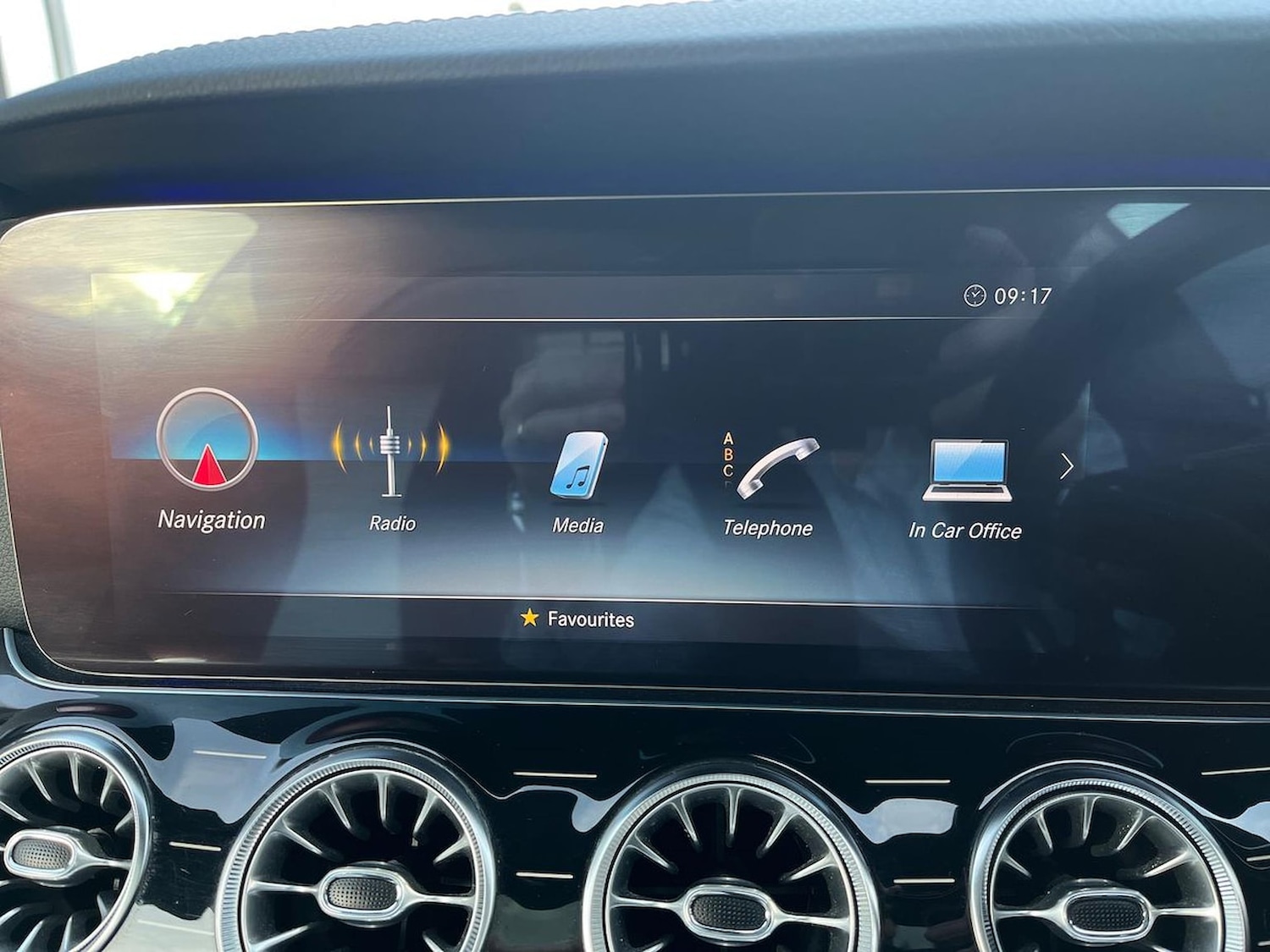 Used Mercedes-Benz E Class 2018 for sale - 76957562: Photo 11