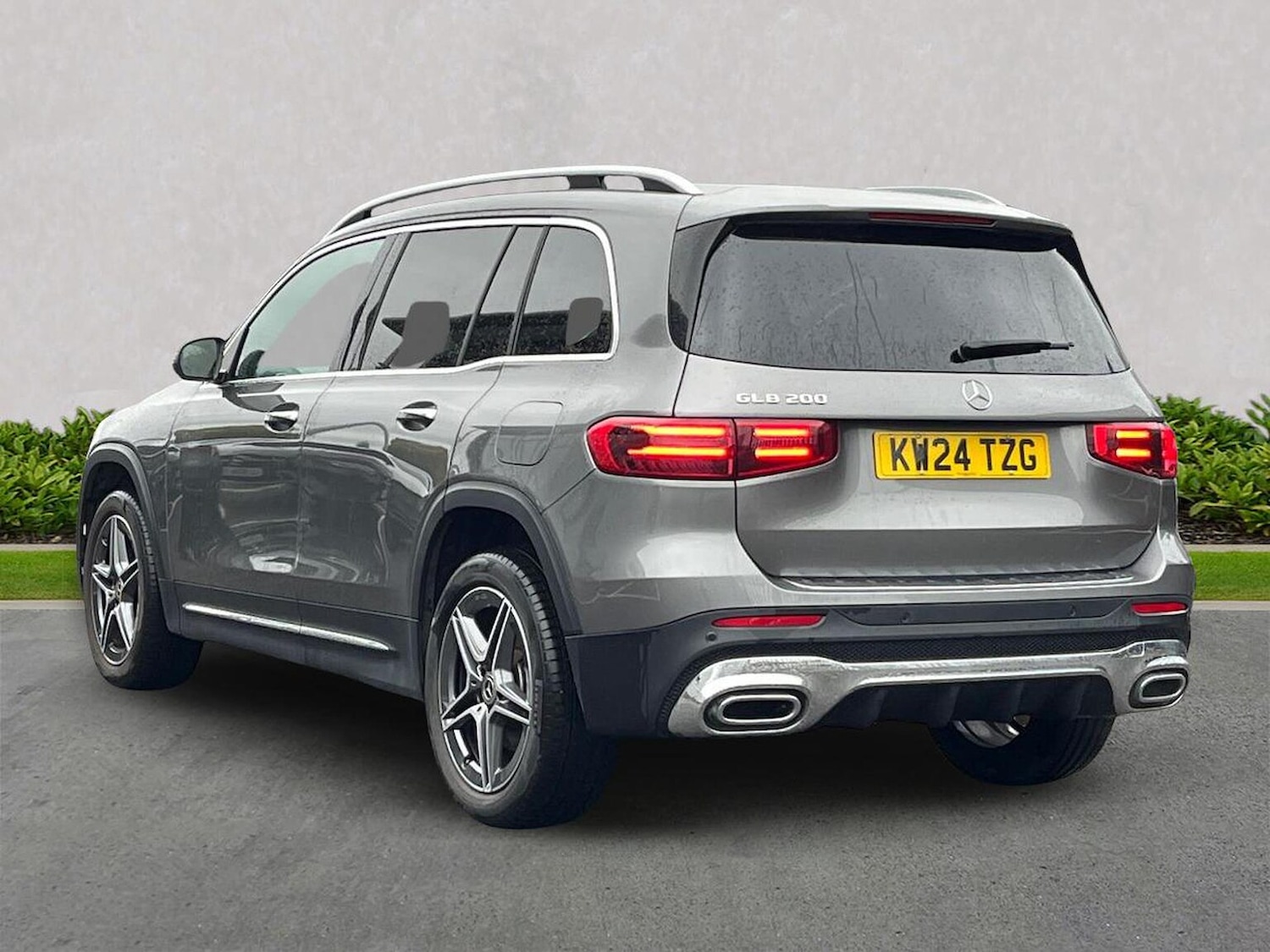 Used Mercedes-Benz GLB 2024 for sale - 76363376: Photo 2