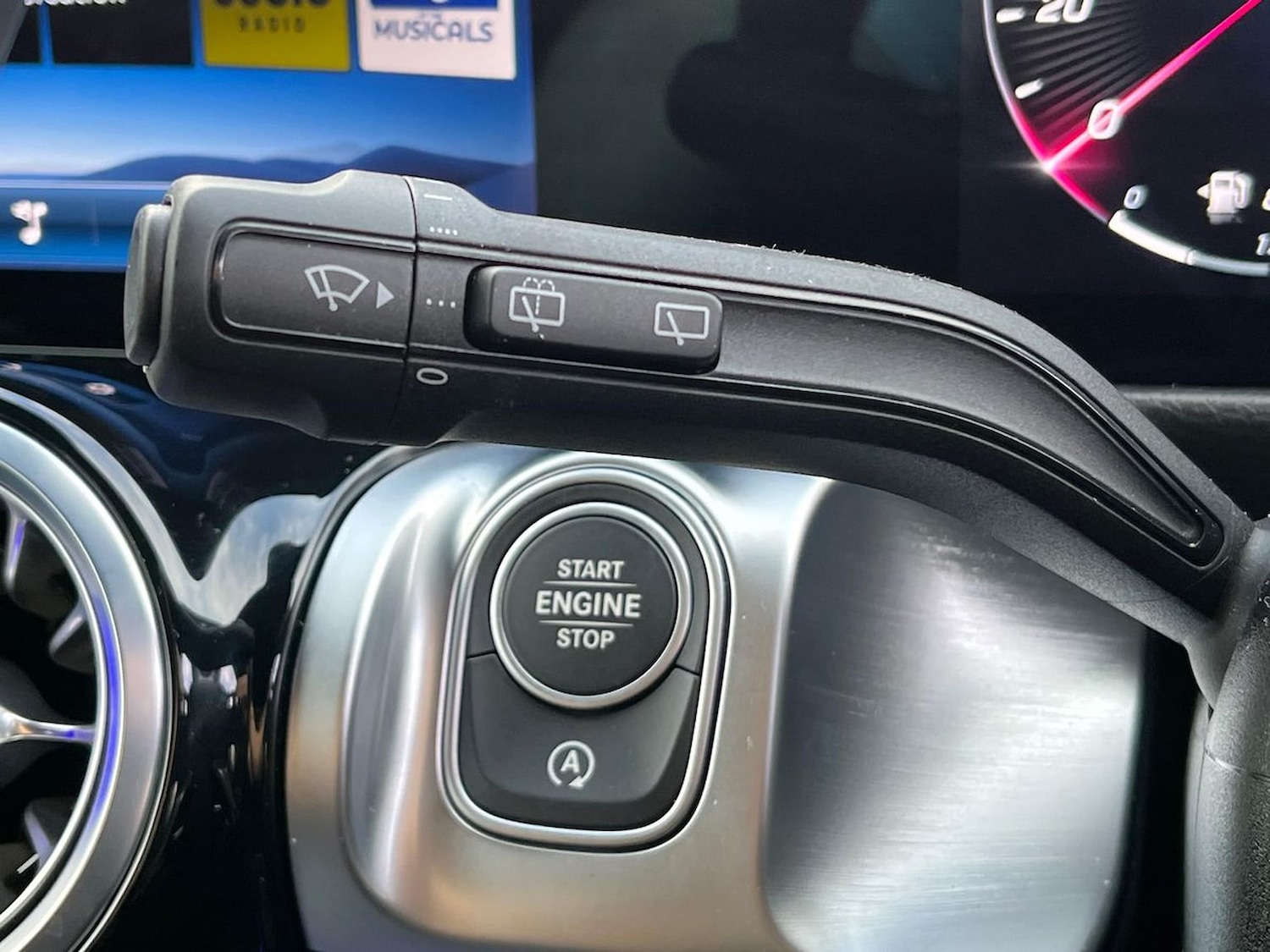 Used Mercedes-Benz GLB 2025 for sale - 76127262: Photo 28