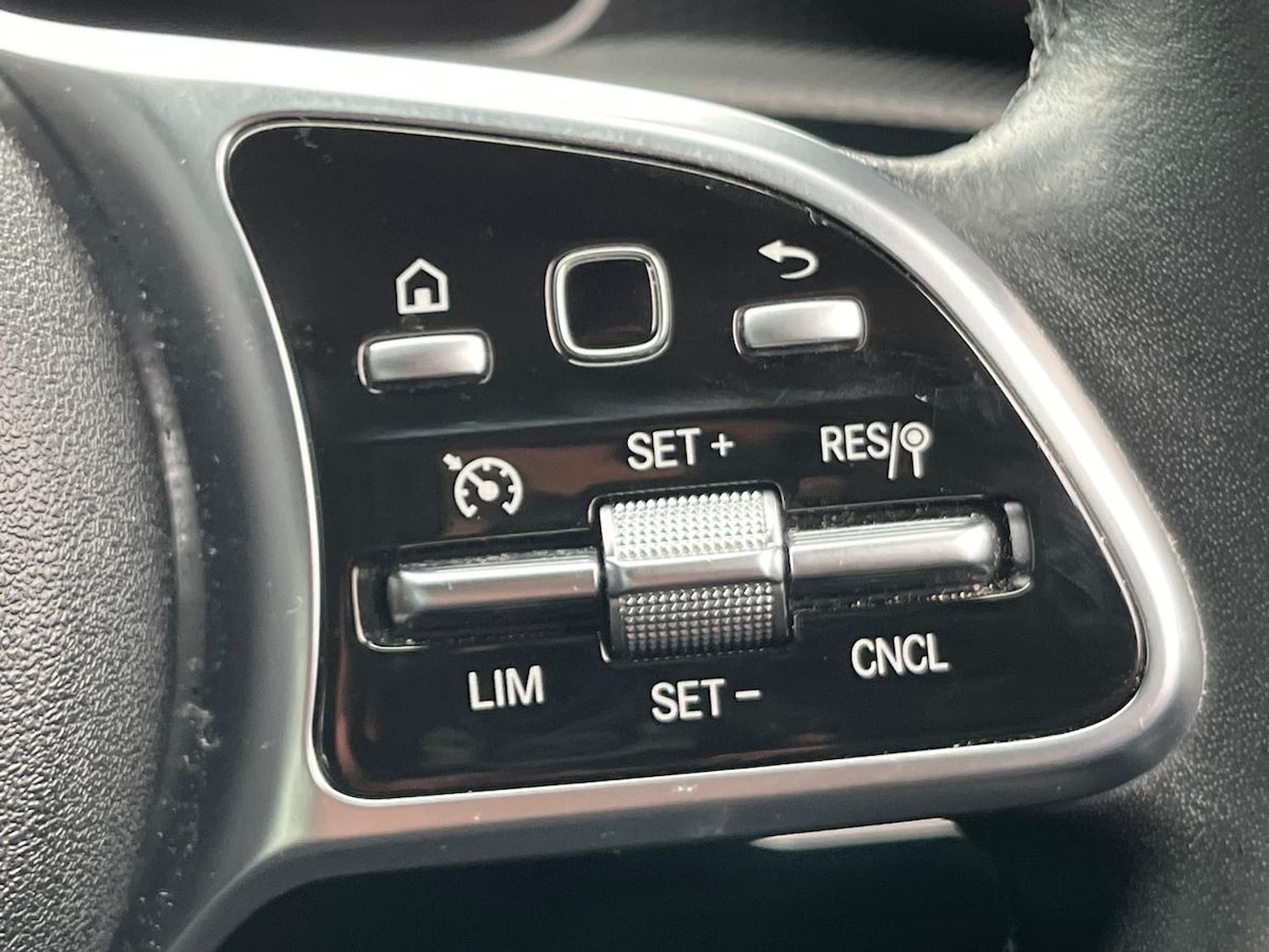 Used Mercedes-Benz A-Class 2019 for sale - 76492404: Photo 28