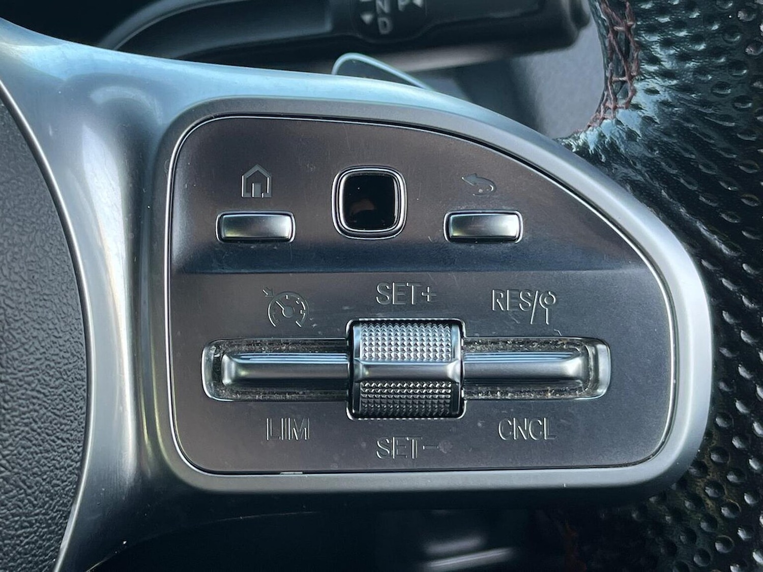 Used Mercedes-Benz GLB 2022 for sale - 76963545: Photo 27