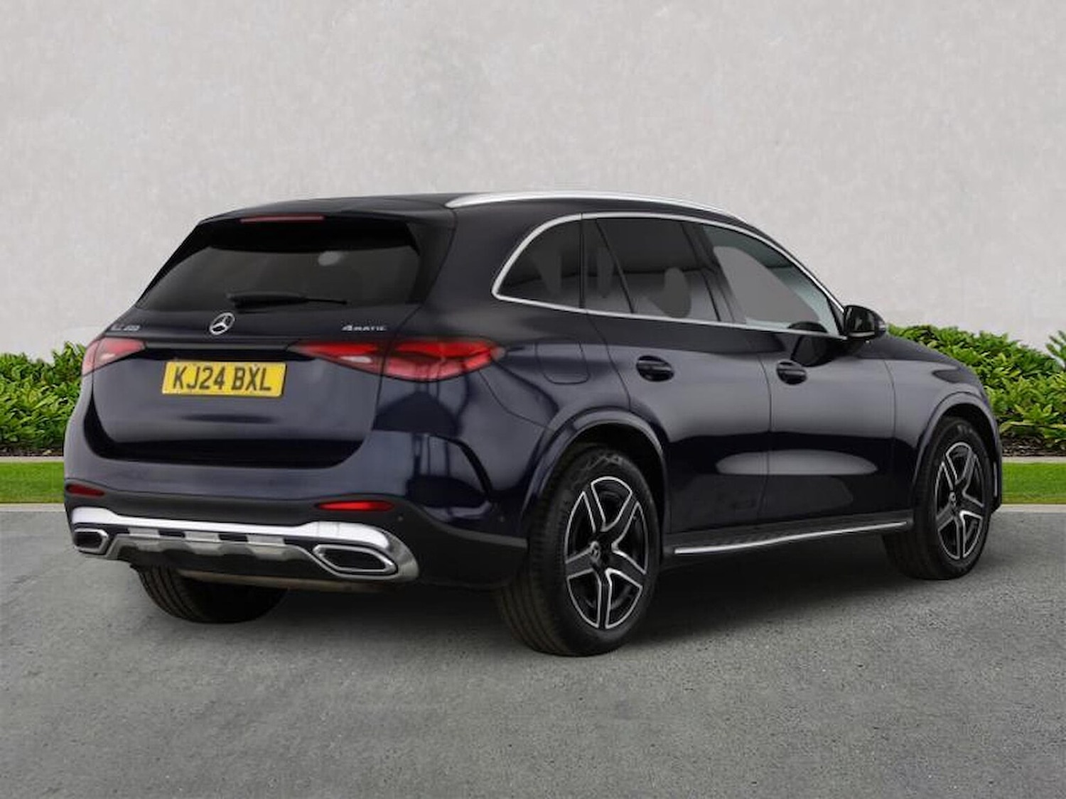 Used Mercedes-Benz GLC 2024 for sale - 76577218: Photo 2