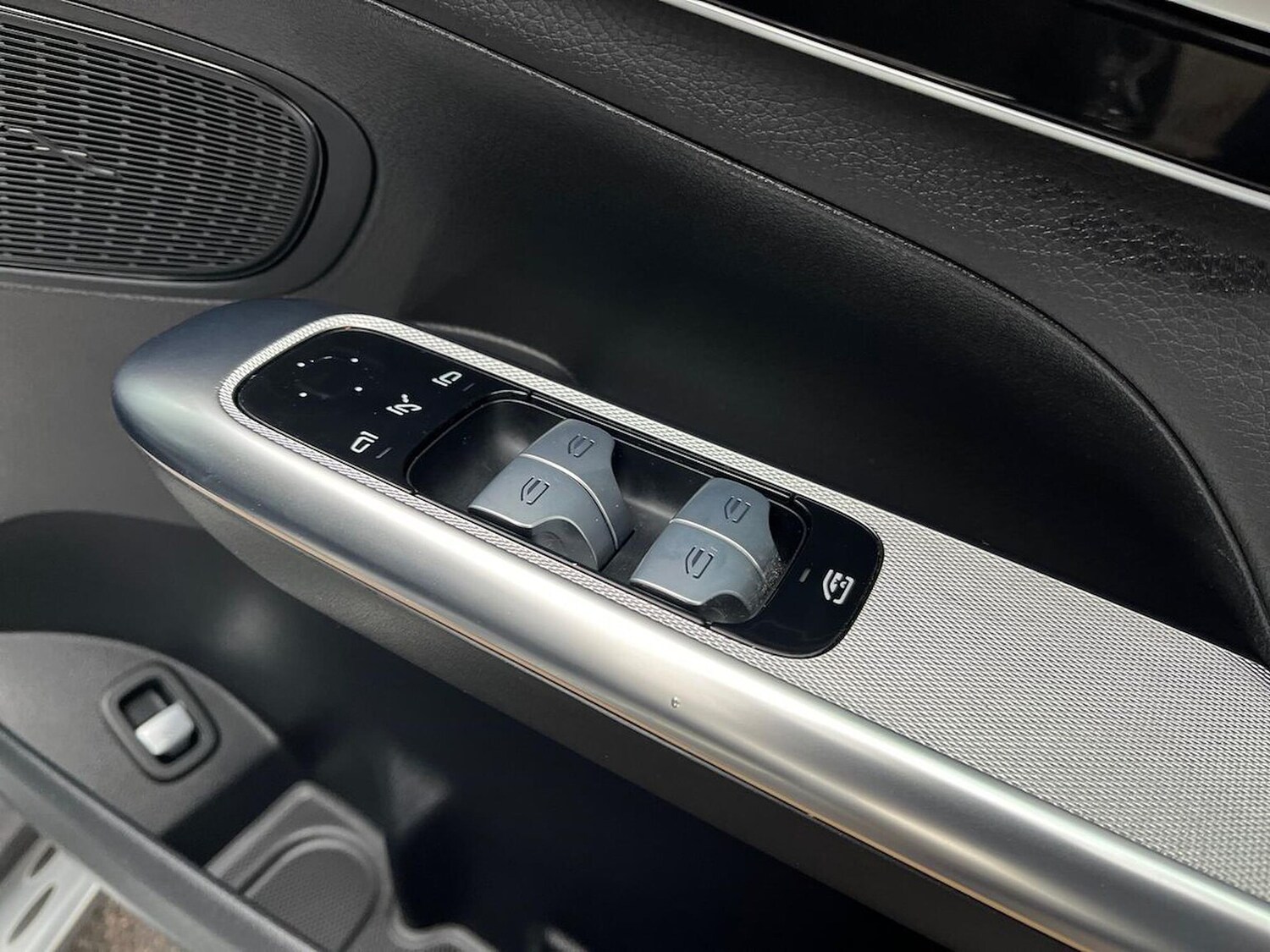 Used Mercedes-Benz GLC 2024 for sale - 76577218: Photo 23