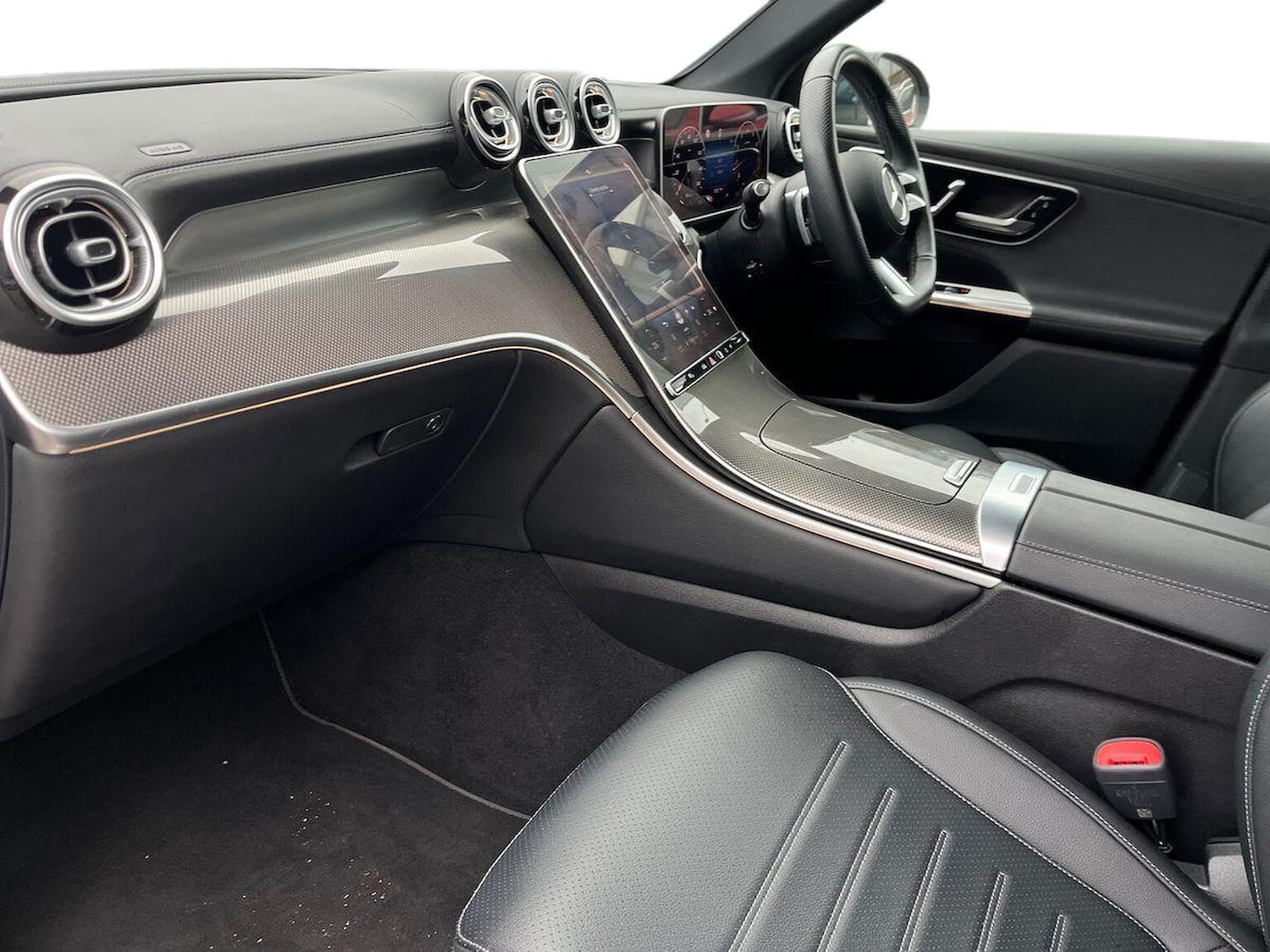 Used Mercedes-Benz GLC 2024 for sale - 76577218: Photo 9