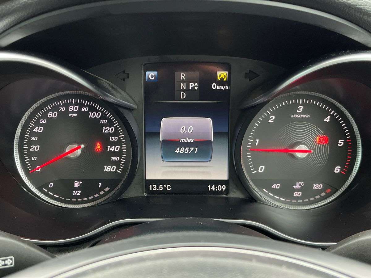 Used Mercedes-Benz C Class 2019 for sale - 78195989: Photo 10