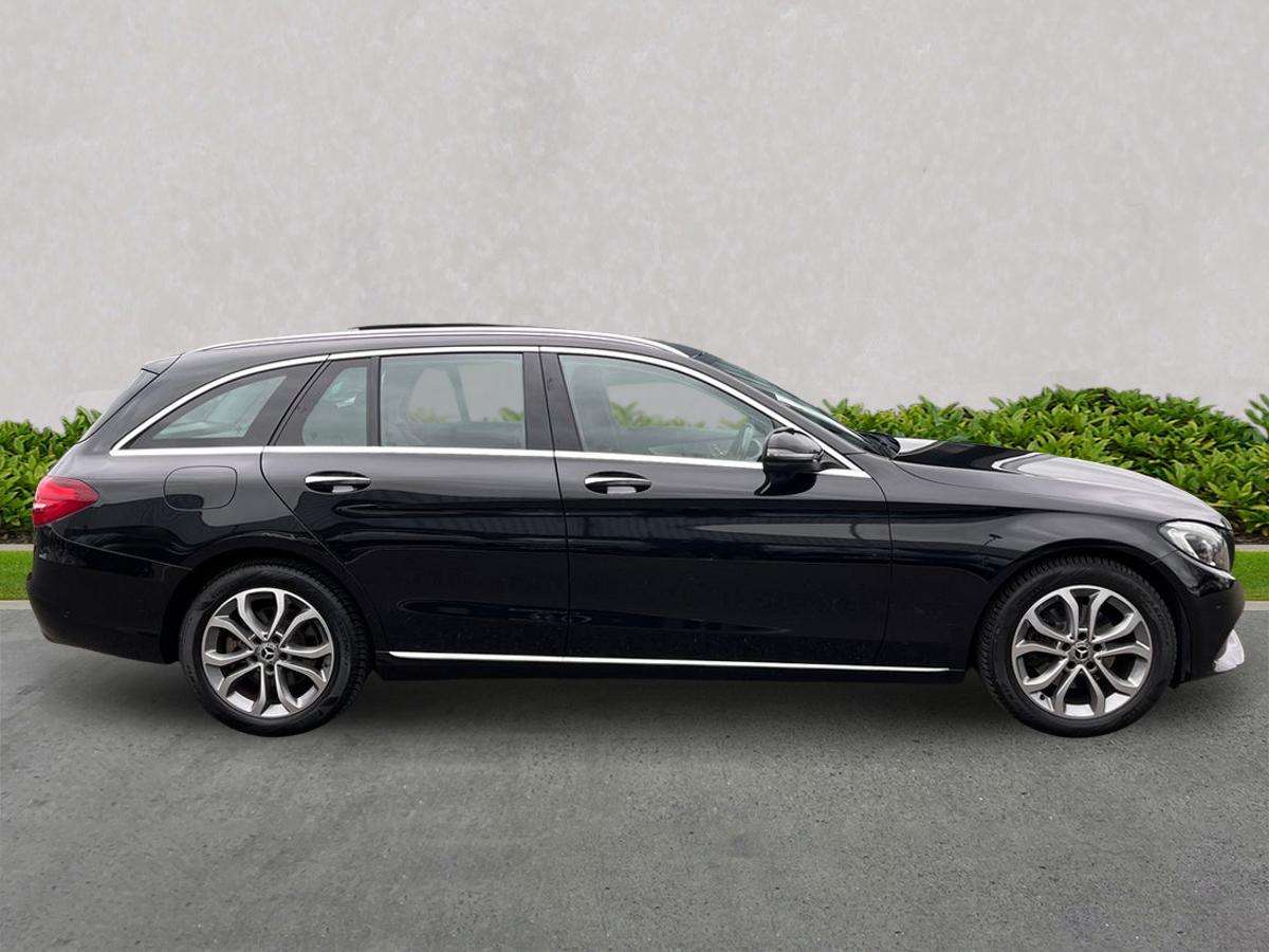 Used Mercedes-Benz C Class 2019 for sale - 78195989: Photo 3