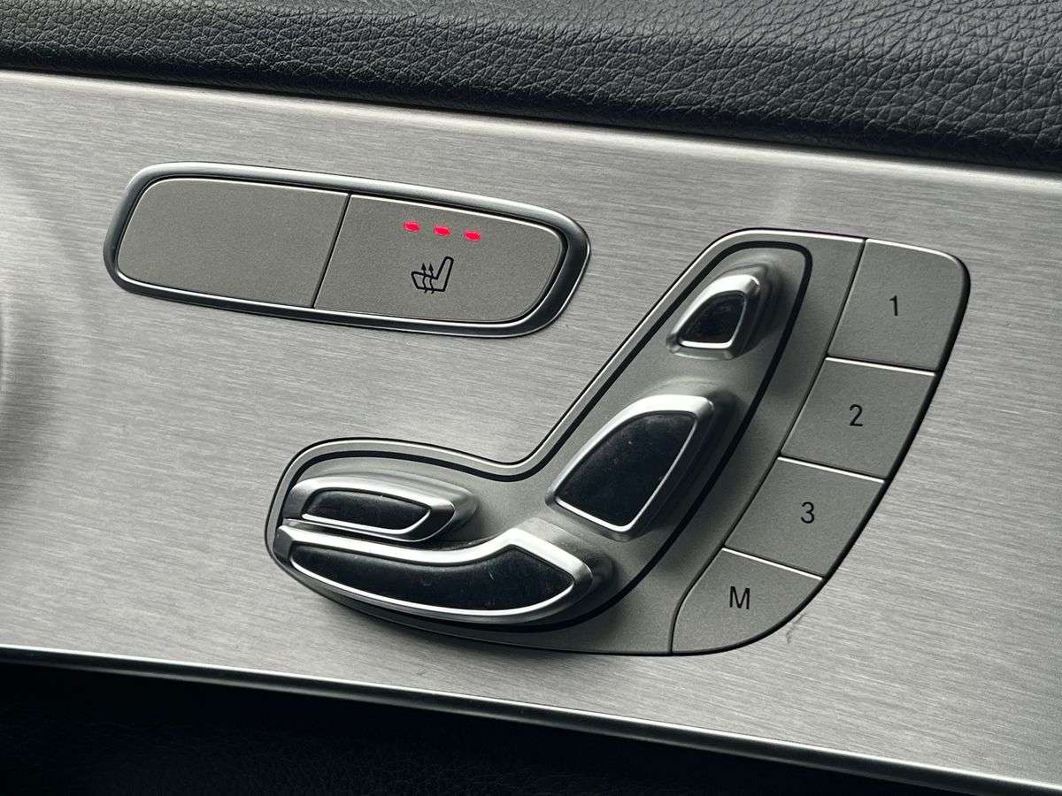 Used Mercedes-Benz C Class 2019 for sale - 78195989: Photo 30