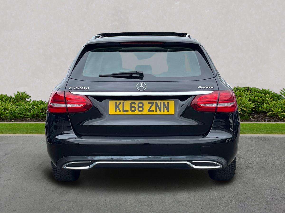 Used Mercedes-Benz C Class 2019 for sale - 78195989: Photo 4