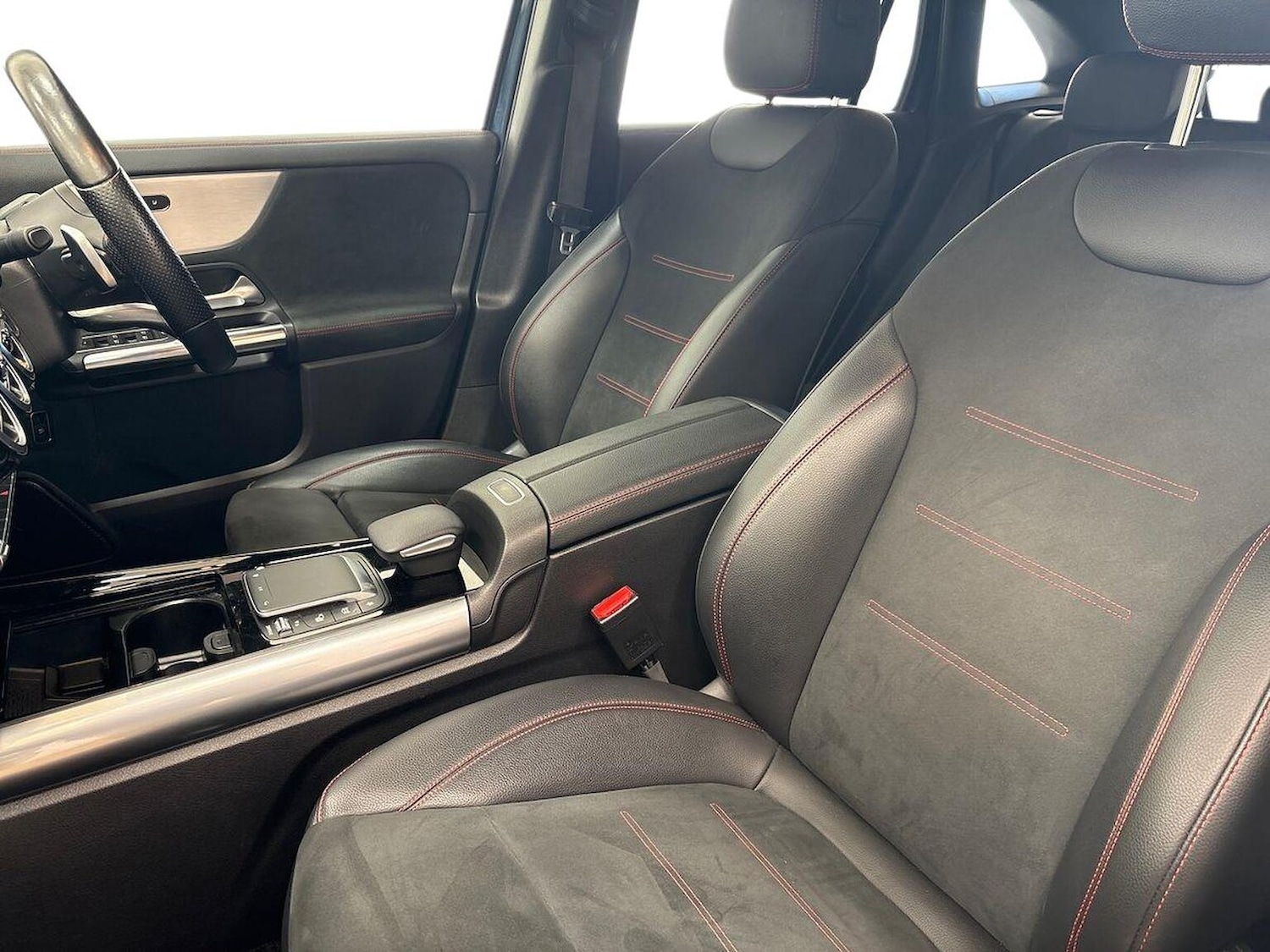 Used Mercedes-Benz EQA 2022 for sale - 76605520: Photo 4