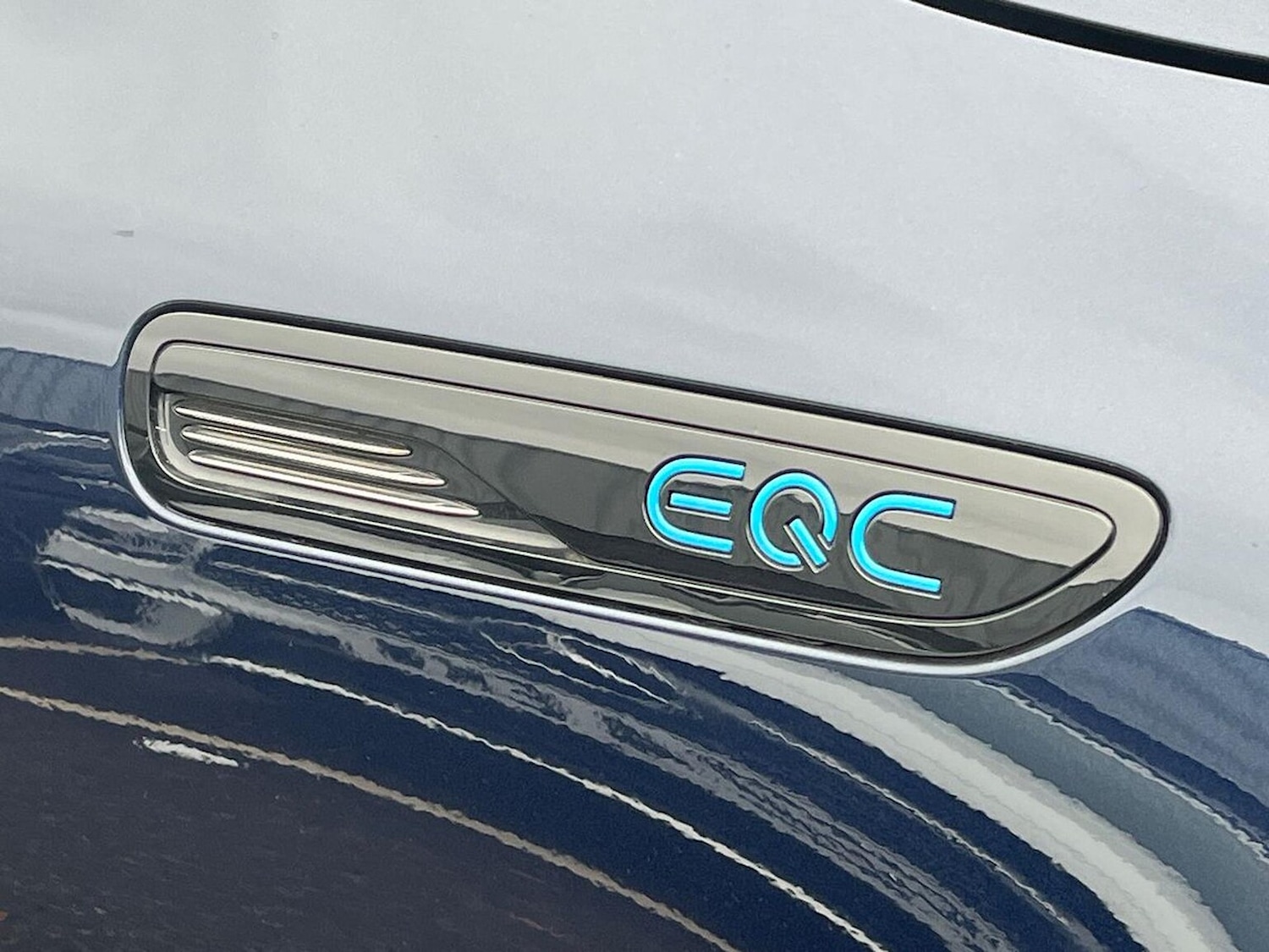 Used Mercedes-Benz EQC 2023 for sale - 76859170: Photo 2