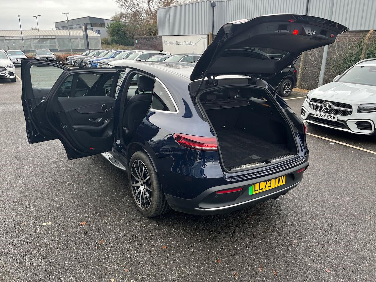 Used Mercedes-Benz EQC 2023 for sale - 76859170: Photo 41