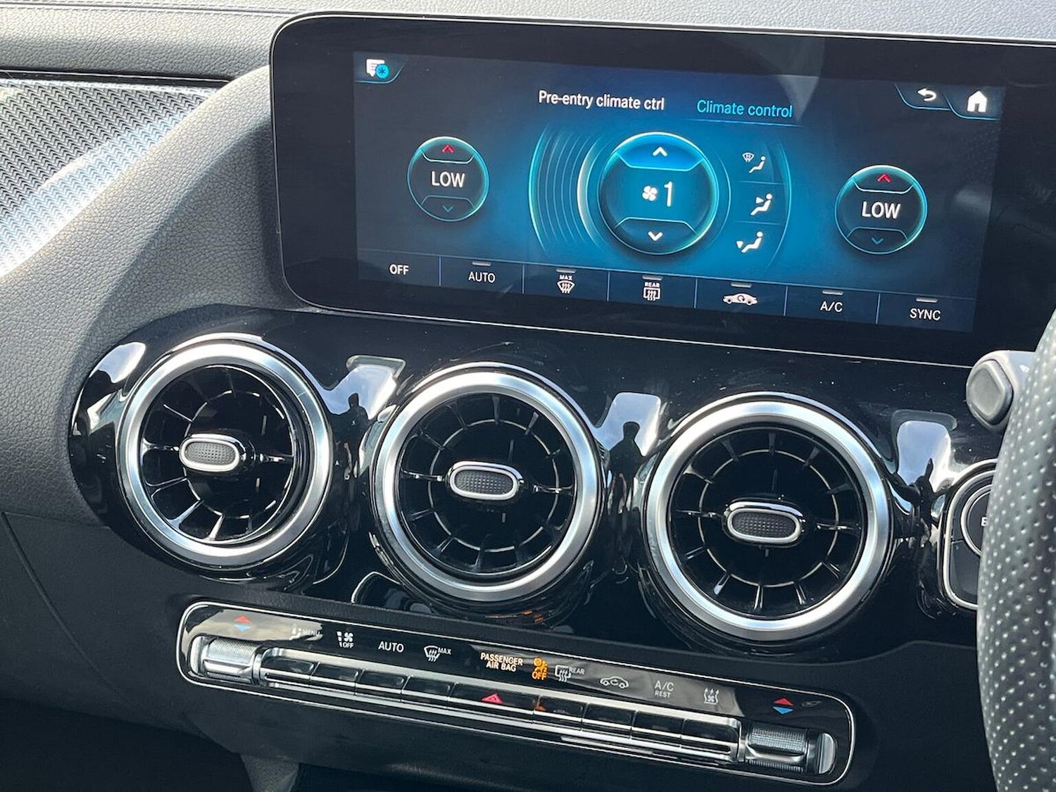 Used Mercedes-Benz GLA 2021 for sale - 76127245: Photo 12