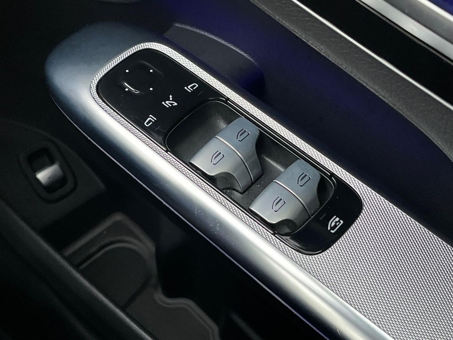 Used Mercedes-Benz GLC 2023 for sale - 76471005: Photo 22