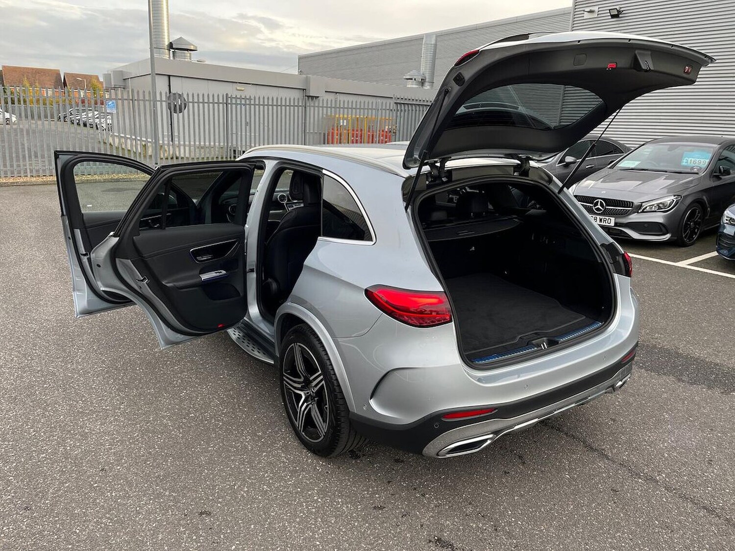 Used Mercedes-Benz GLC 2023 for sale - 76471005: Photo 41