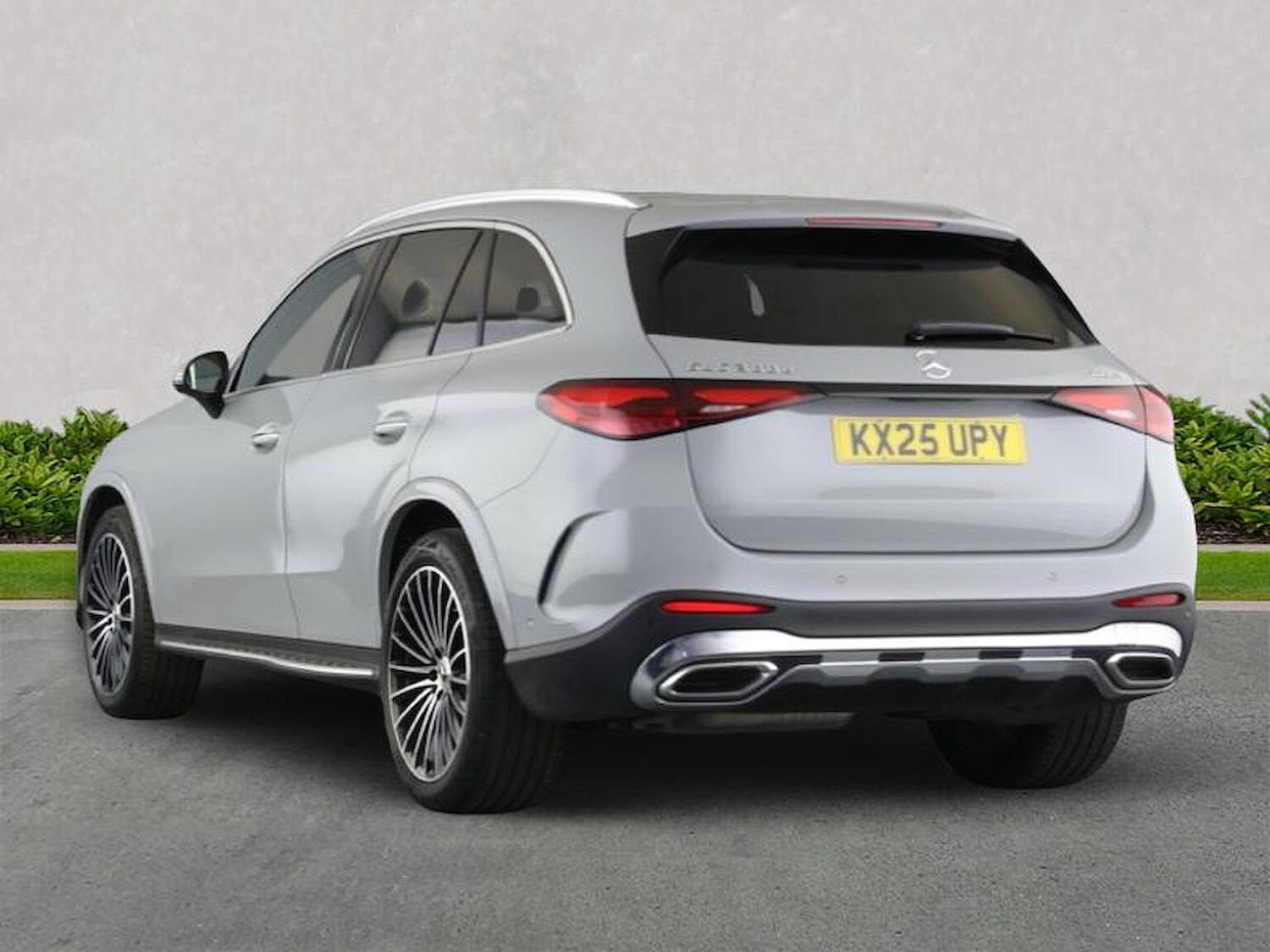 Used Mercedes-Benz GLC 2025 for sale - 76565477: Photo 2