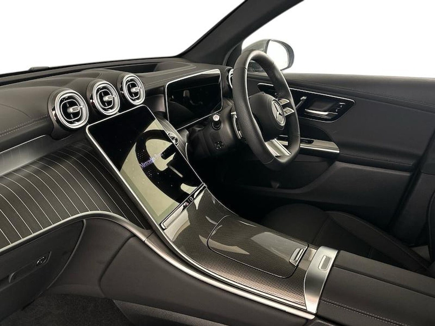 Used Mercedes-Benz GLC 2025 for sale - 76565477: Photo 3