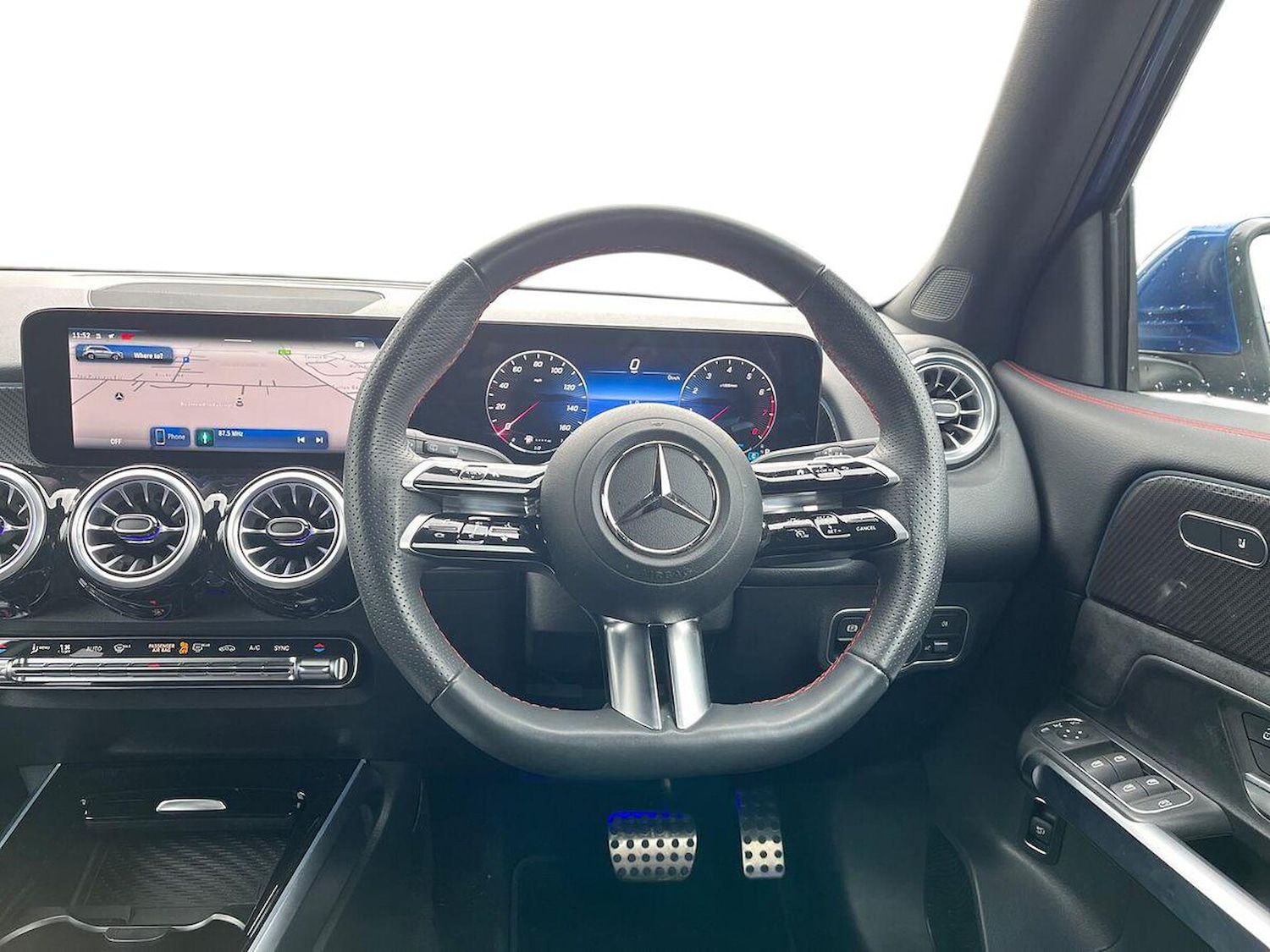 Used Mercedes-Benz GLB 2024 for sale - 76353610: Photo 9