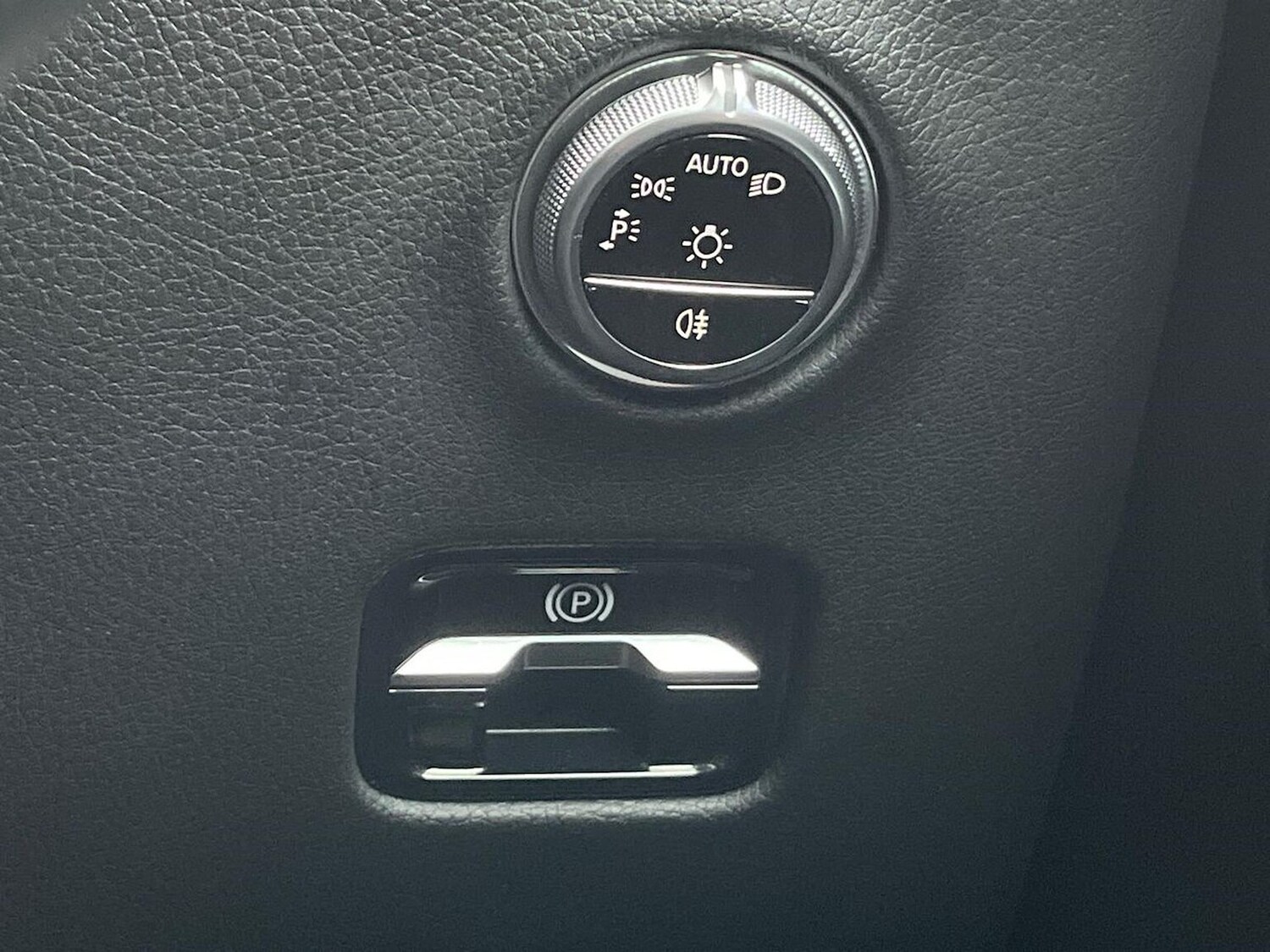 Used Mercedes-Benz GLC 2023 for sale - 77033496: Photo 22