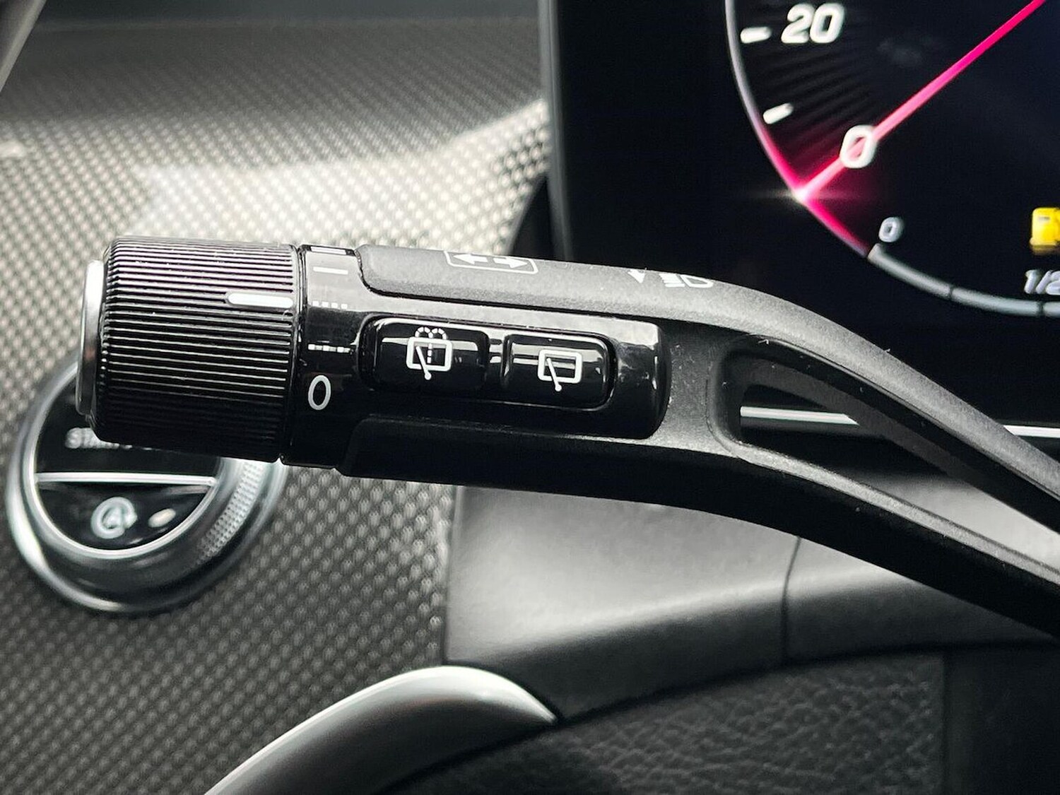 Used Mercedes-Benz GLC 2023 for sale - 77033496: Photo 28