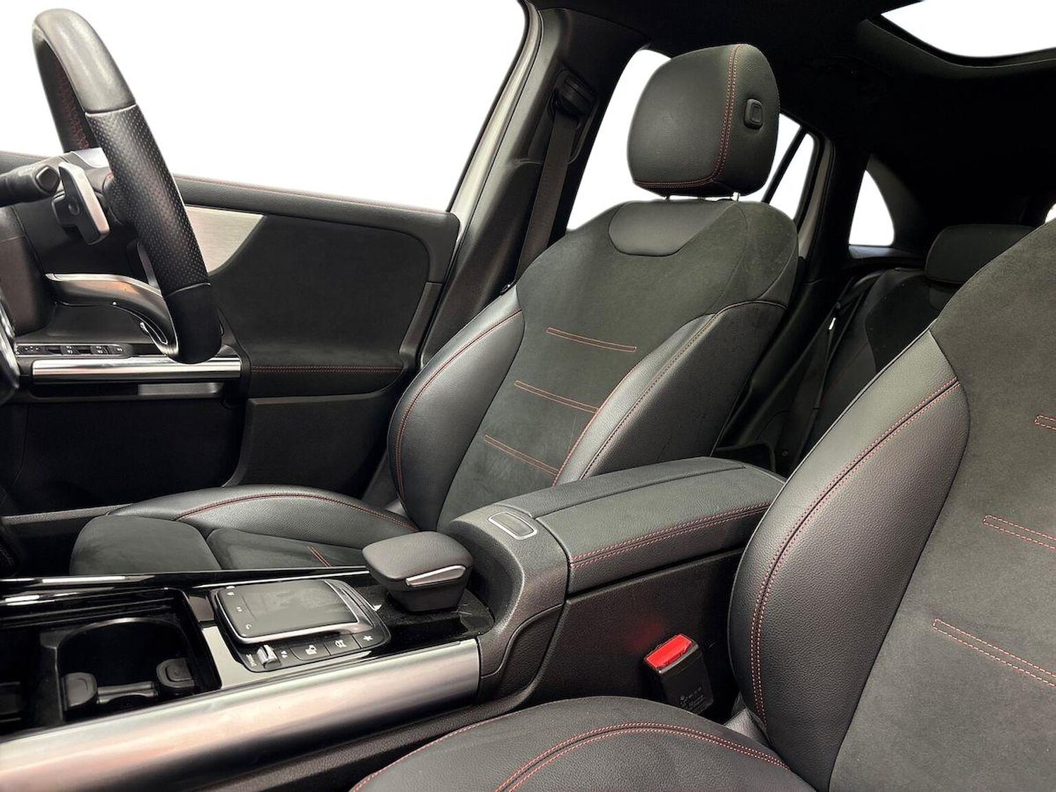 Used Mercedes-Benz EQA 2021 for sale - 76605519: Photo 4