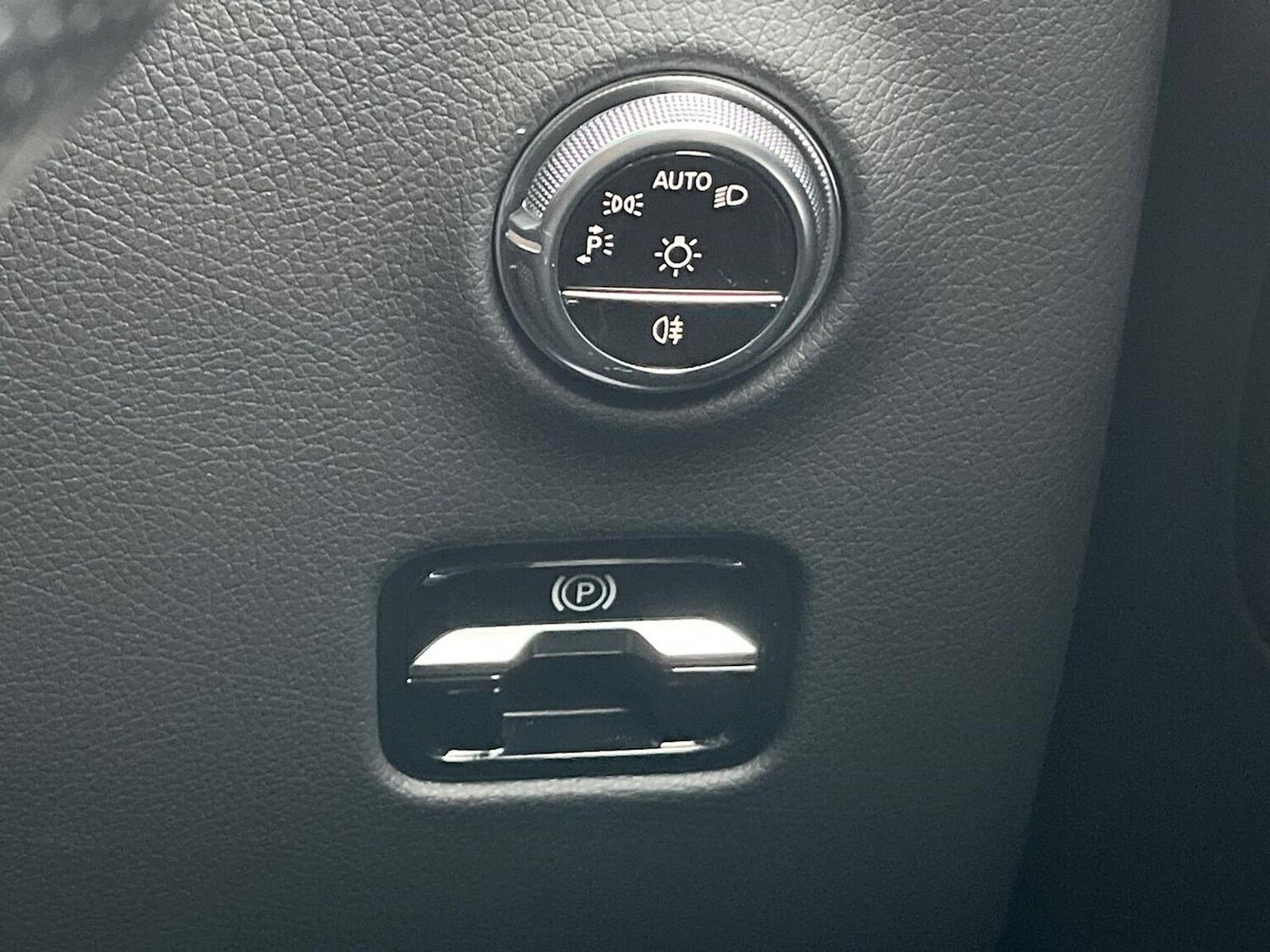 Used Mercedes-Benz GLC 2024 for sale - 76859182: Photo 22