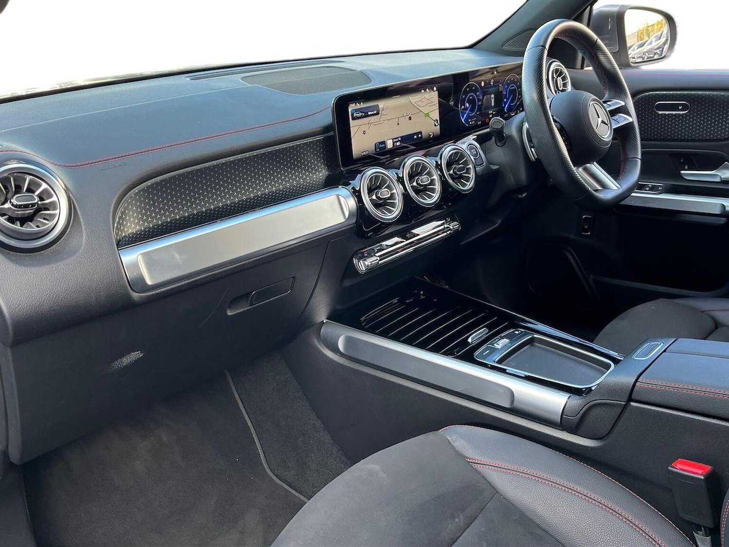 Used Mercedes-Benz EQB 2025 for sale - 76142994: Photo 7