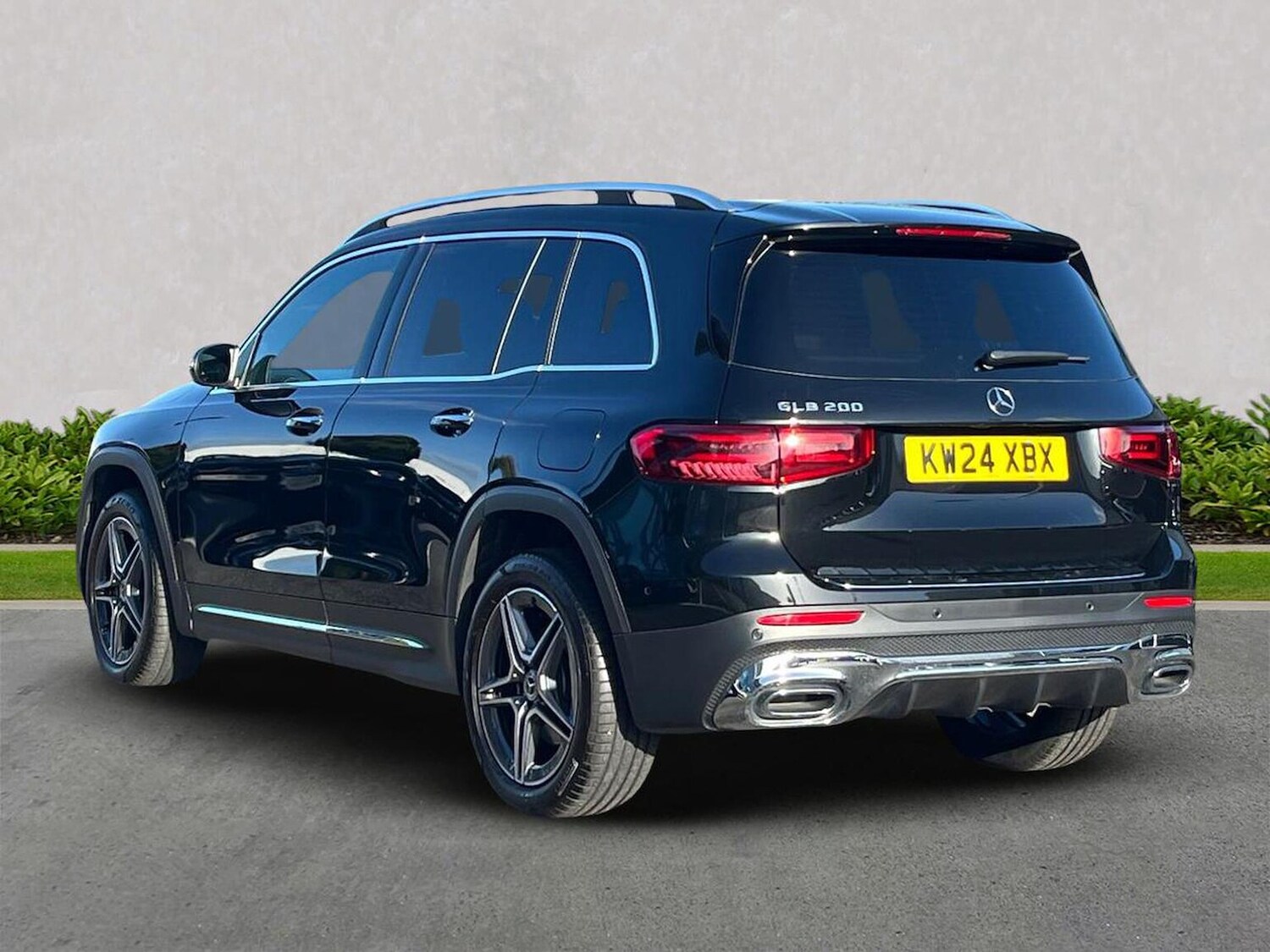 Used Mercedes-Benz GLB 2024 for sale - 76127241: Photo 2