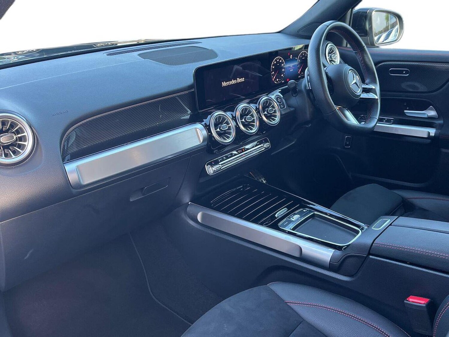 Used Mercedes-Benz GLB 2024 for sale - 76127241: Photo 7