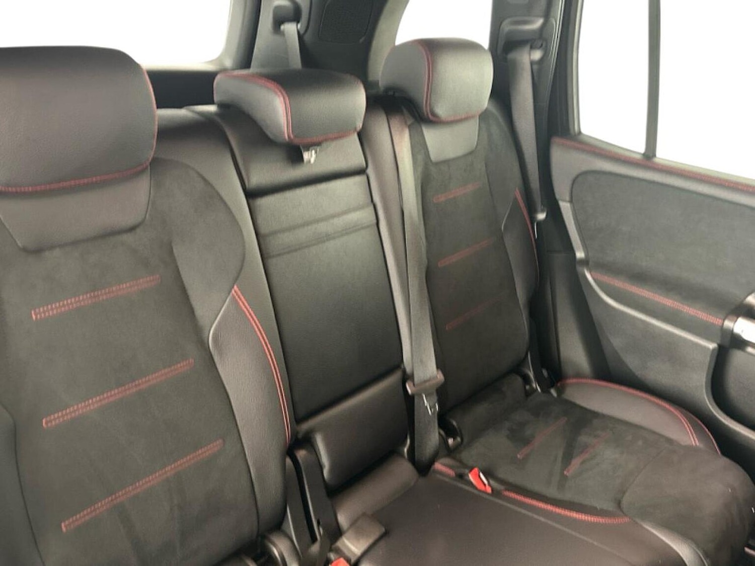 Used Mercedes-Benz GLB 2024 for sale - 76127241: Photo 8