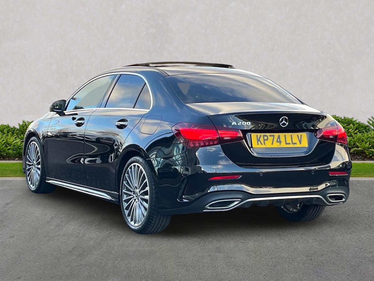 Used Mercedes-Benz A-Class 2024 for sale - 76565479: Photo 2