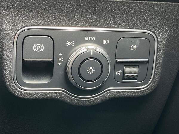 Used Mercedes-Benz GLB 2023 for sale - 76243137: Photo 22