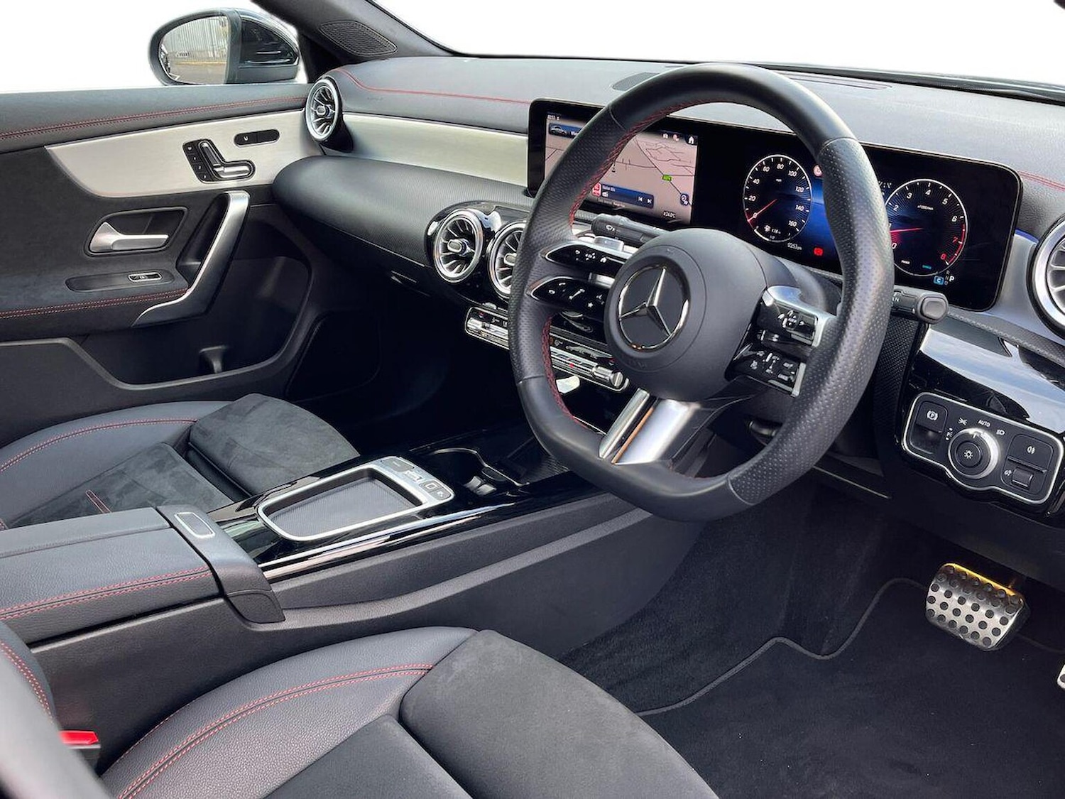 Used Mercedes-Benz CLA 2024 for sale - 76114276: Photo 15