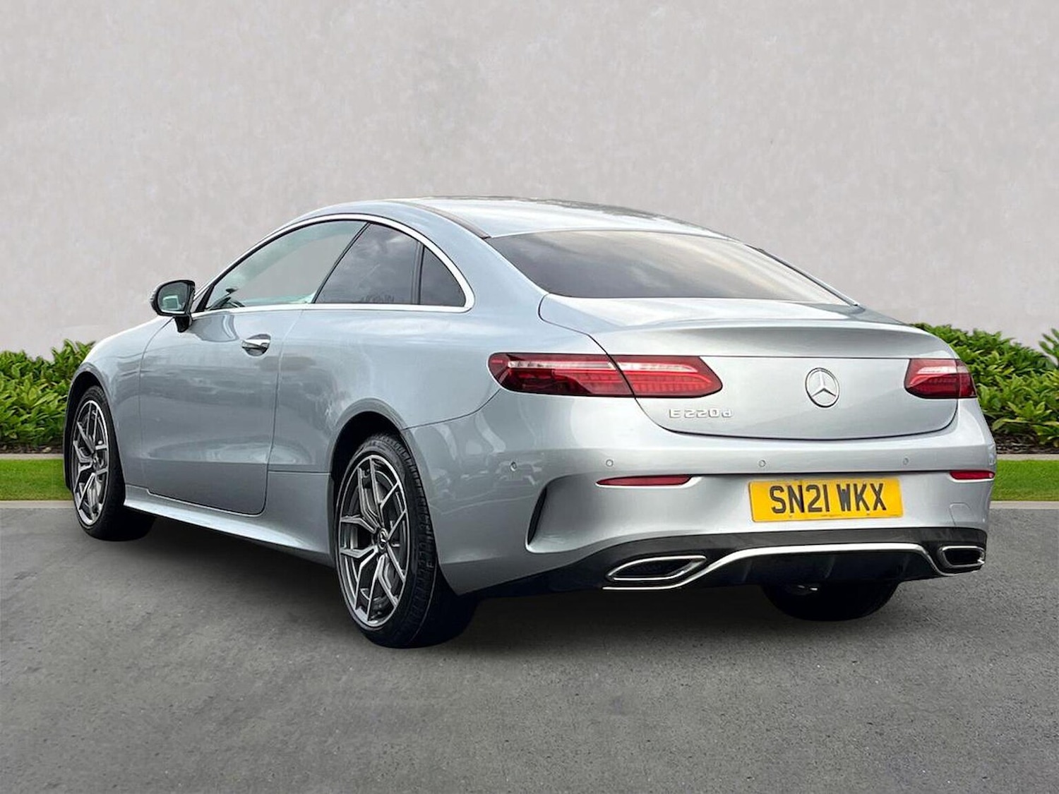 Used Mercedes-Benz E Class 2021 for sale - 76547737: Photo 2