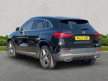 Used Mercedes-Benz GLA 2024 for sale - 78470109: Photo
