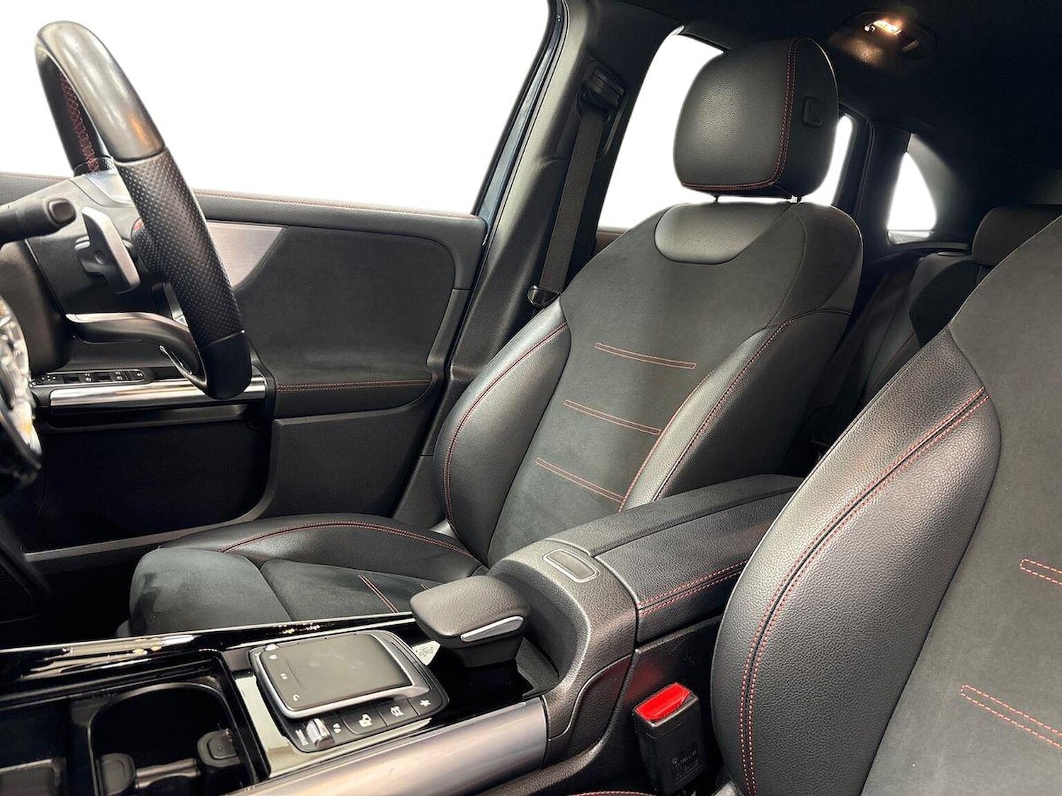 Used Mercedes-Benz EQA 2022 for sale - 76577216: Photo 4