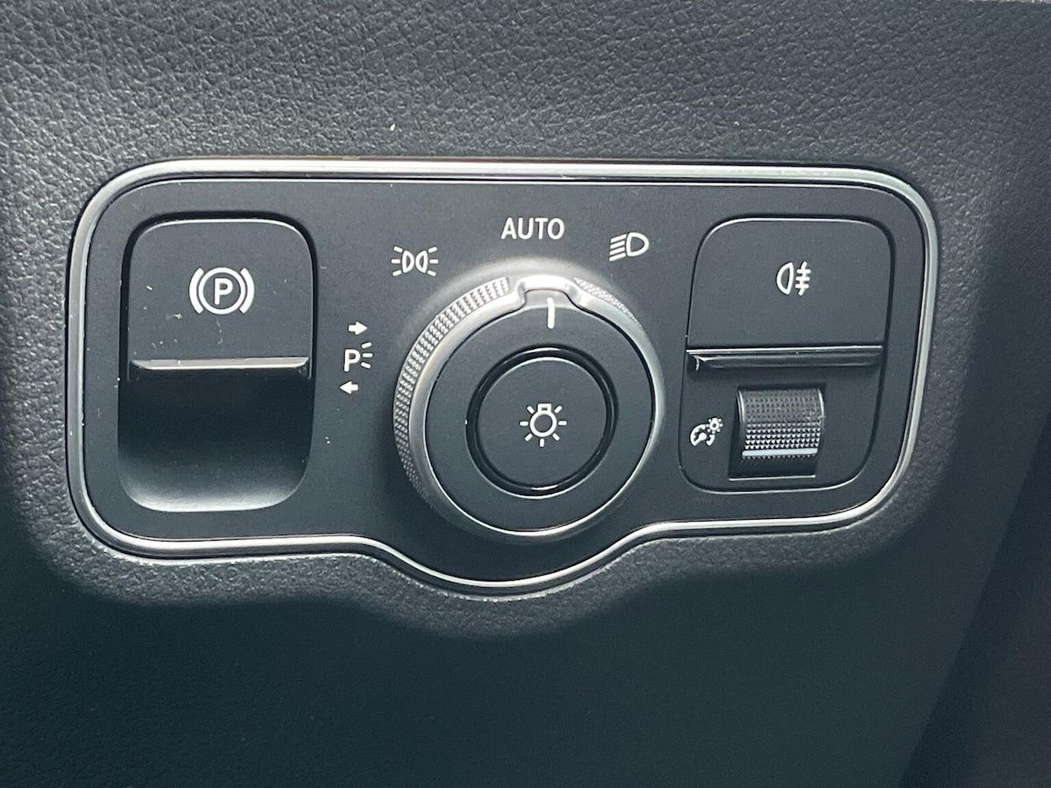 Used Mercedes-Benz GLA 2023 for sale - 76392459: Photo 22