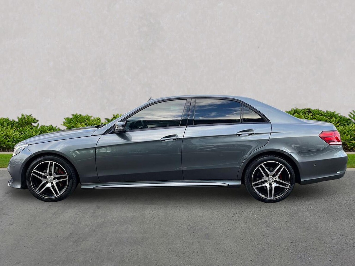 Used Mercedes-Benz E Class 2016 for sale - 76637674: Photo 19