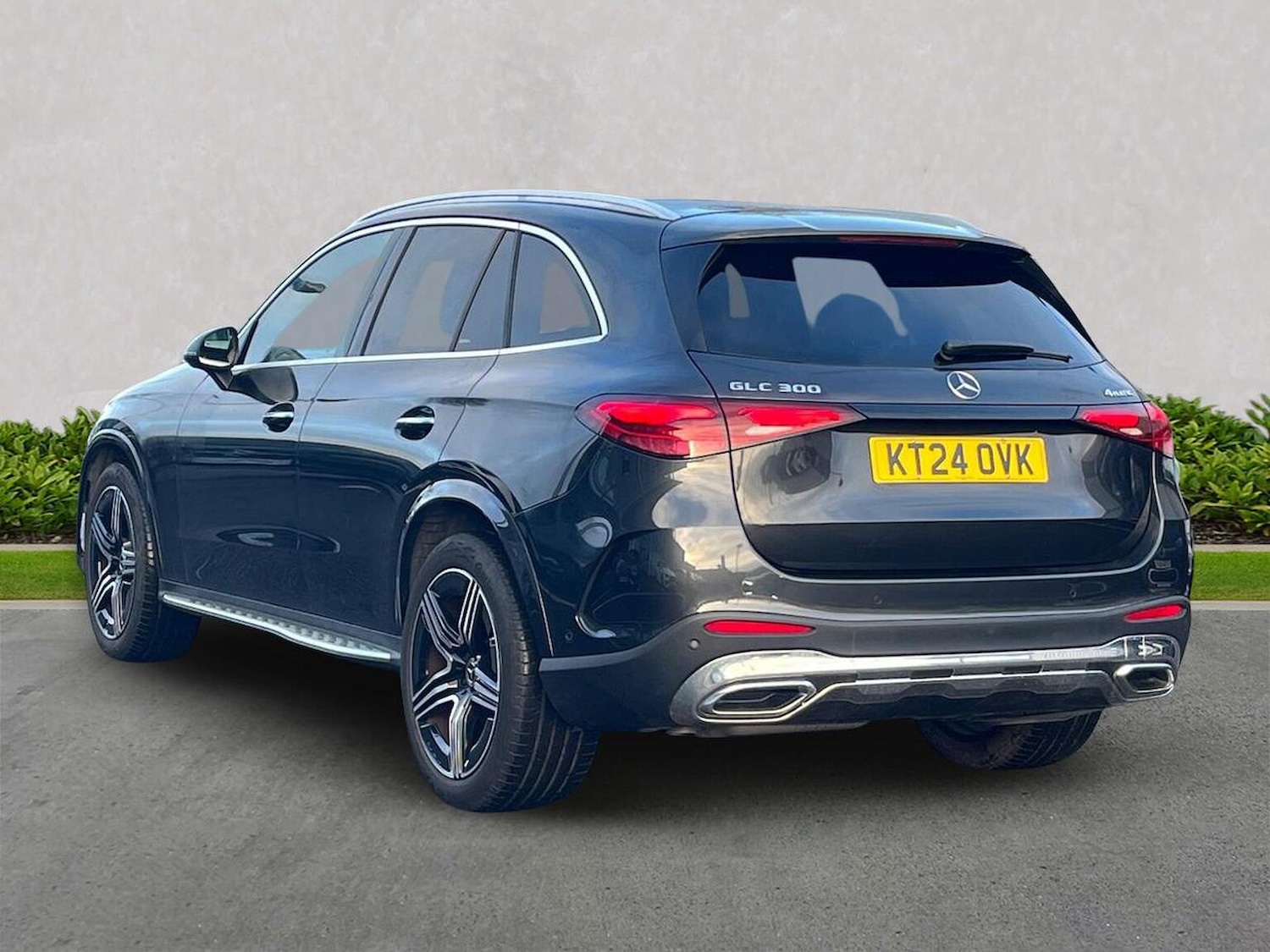 Used Mercedes-Benz GLC 2024 for sale - 76837171: Photo 2