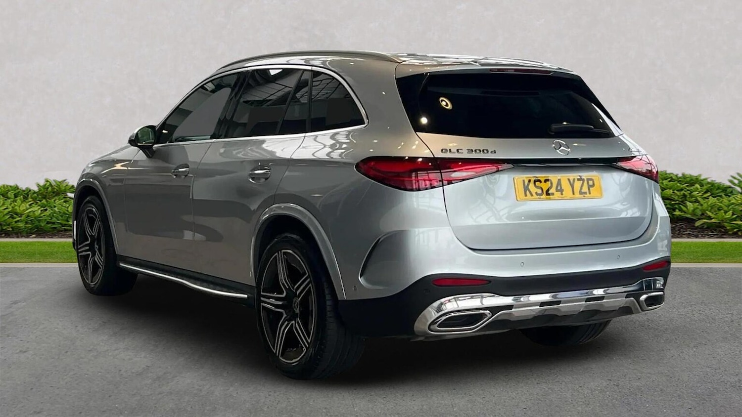Used Mercedes-Benz GLC 2024 for sale - 76144202: Photo 2