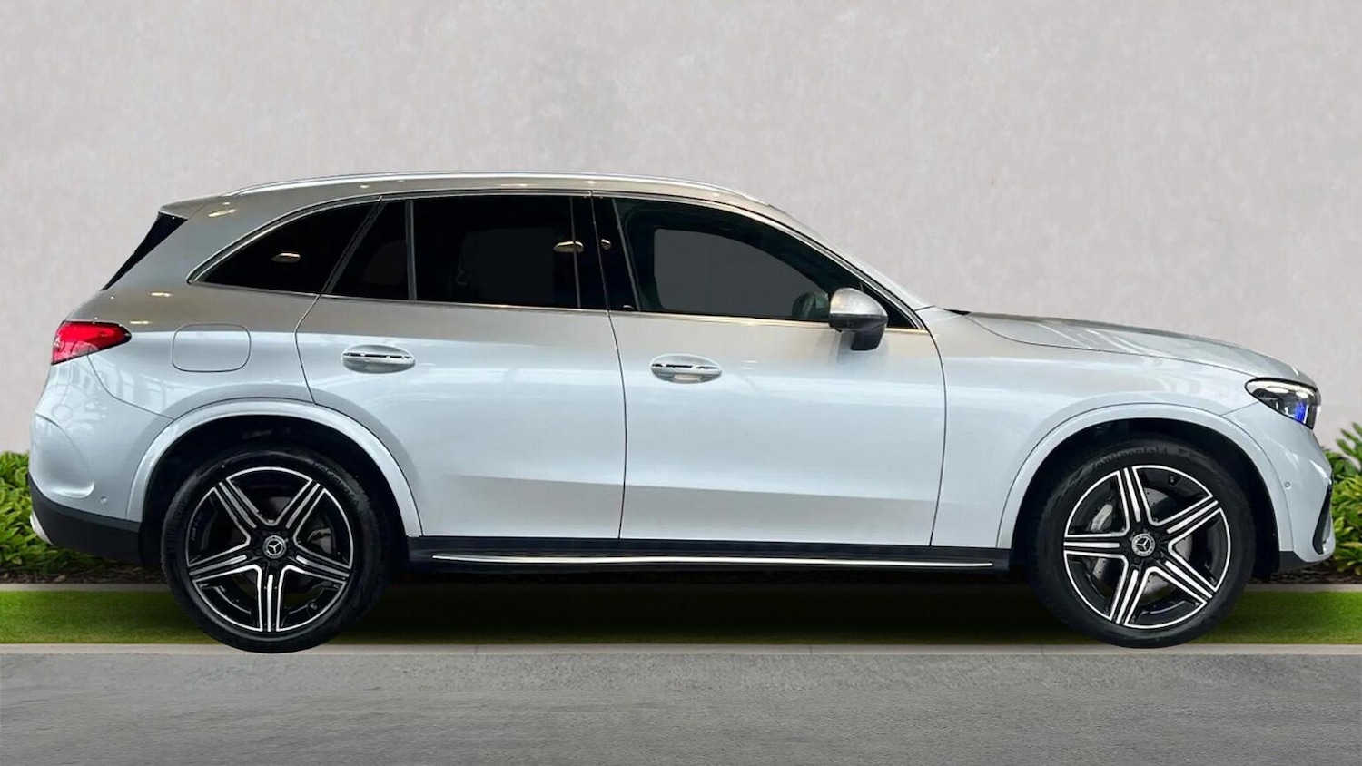Used Mercedes-Benz GLC 2024 for sale - 76144202: Photo 3