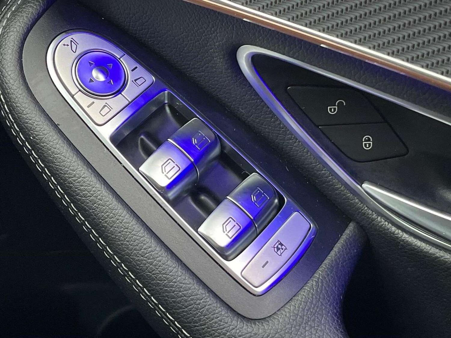 Used Mercedes-Benz EQC 2020 for sale - 77639331: Photo 23