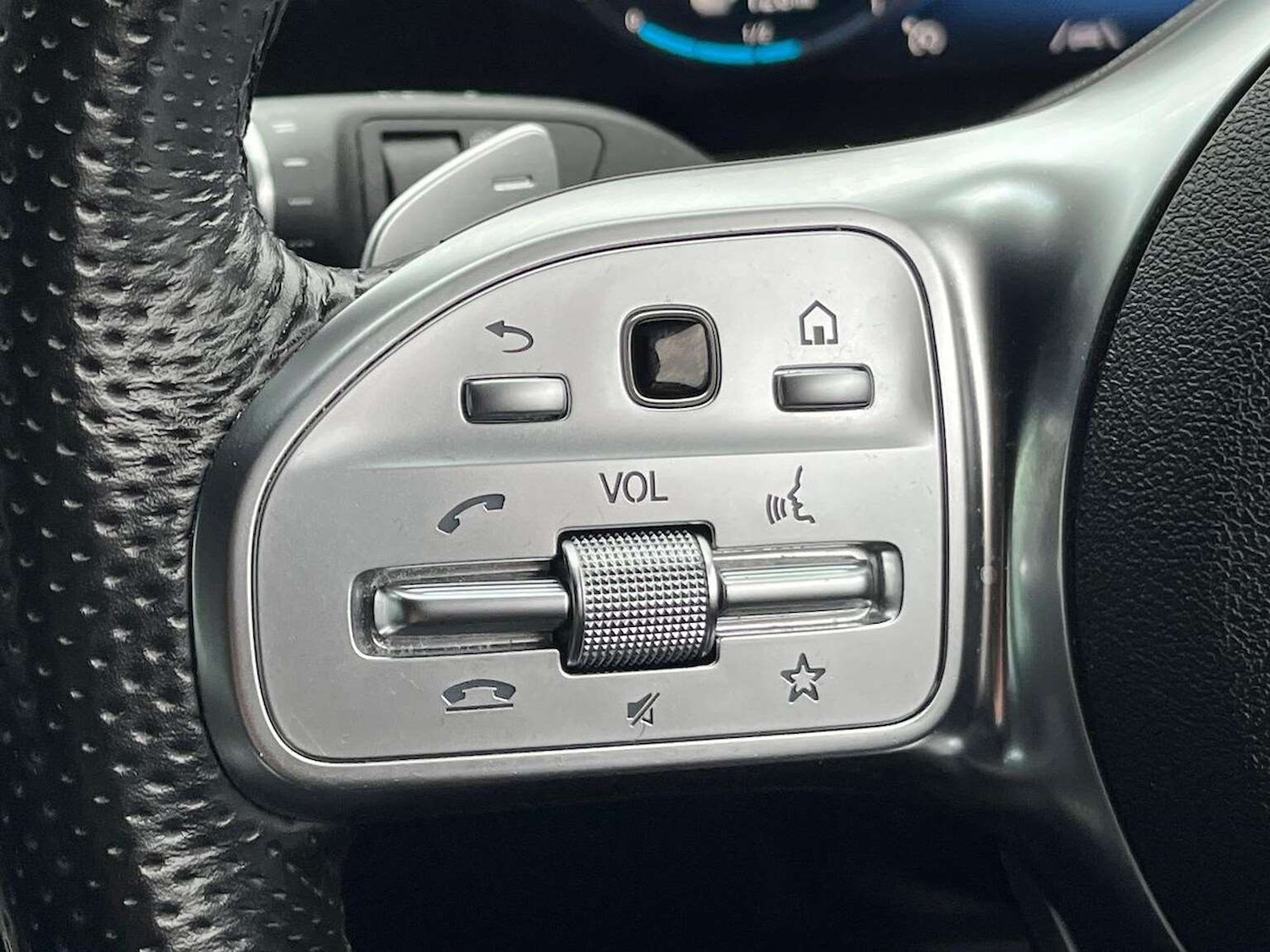 Used Mercedes-Benz EQC 2020 for sale - 77639331: Photo 28