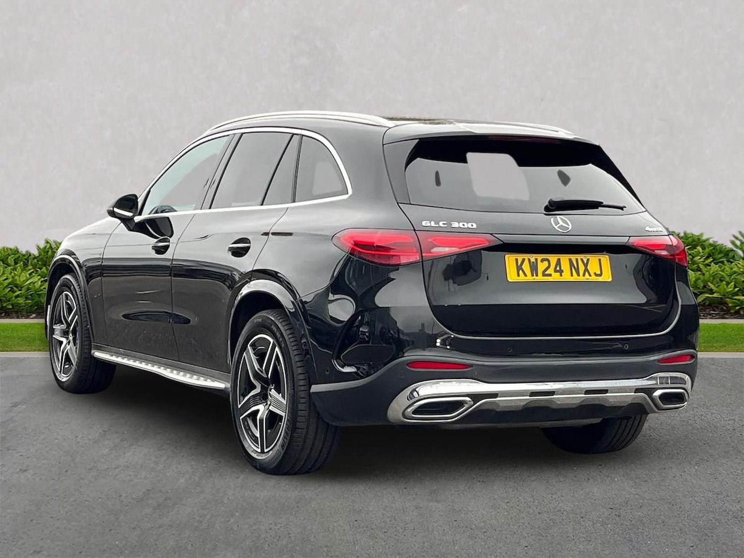 Used Mercedes-Benz GLC 2024 for sale - 76924600: Photo 2