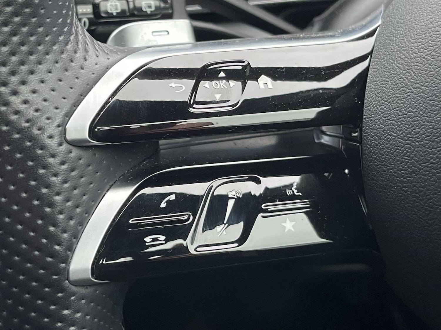 Used Mercedes-Benz GLC 2024 for sale - 76924600: Photo 26