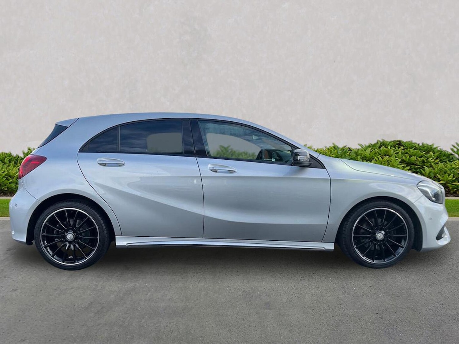 Used Mercedes-Benz A-Class 2017 for sale - 77073206: Photo 3