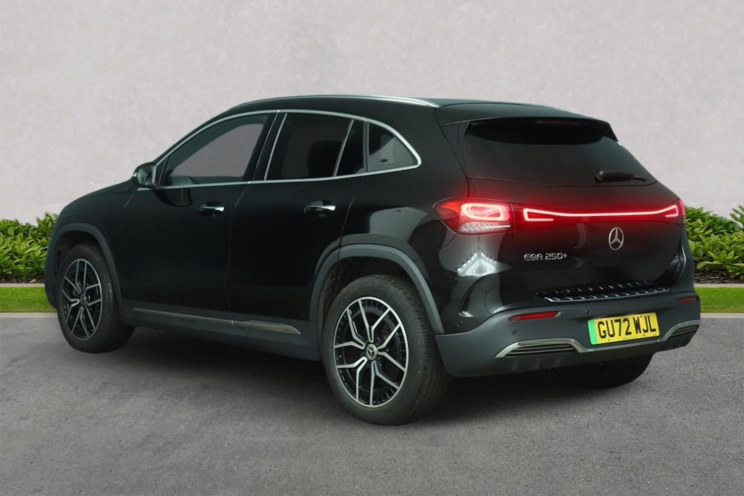 Used Mercedes-Benz EQA 2022 for sale - 76490532: Photo 2