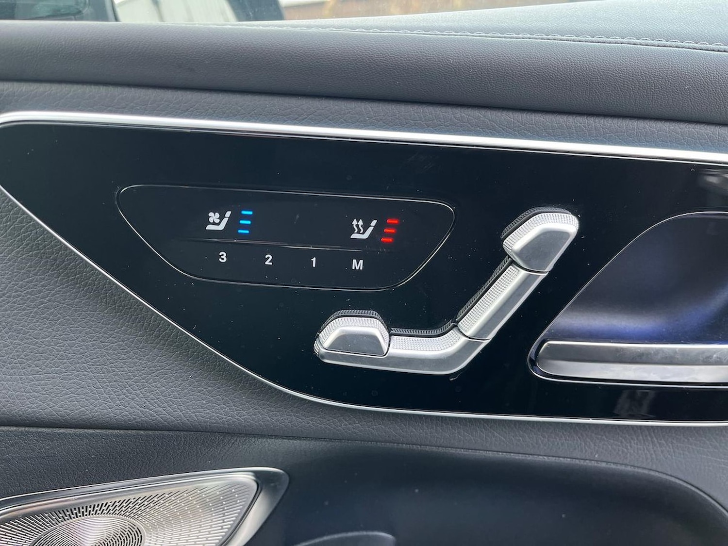 Used Mercedes-Benz GLC 2025 for sale - 77056732: Photo 32