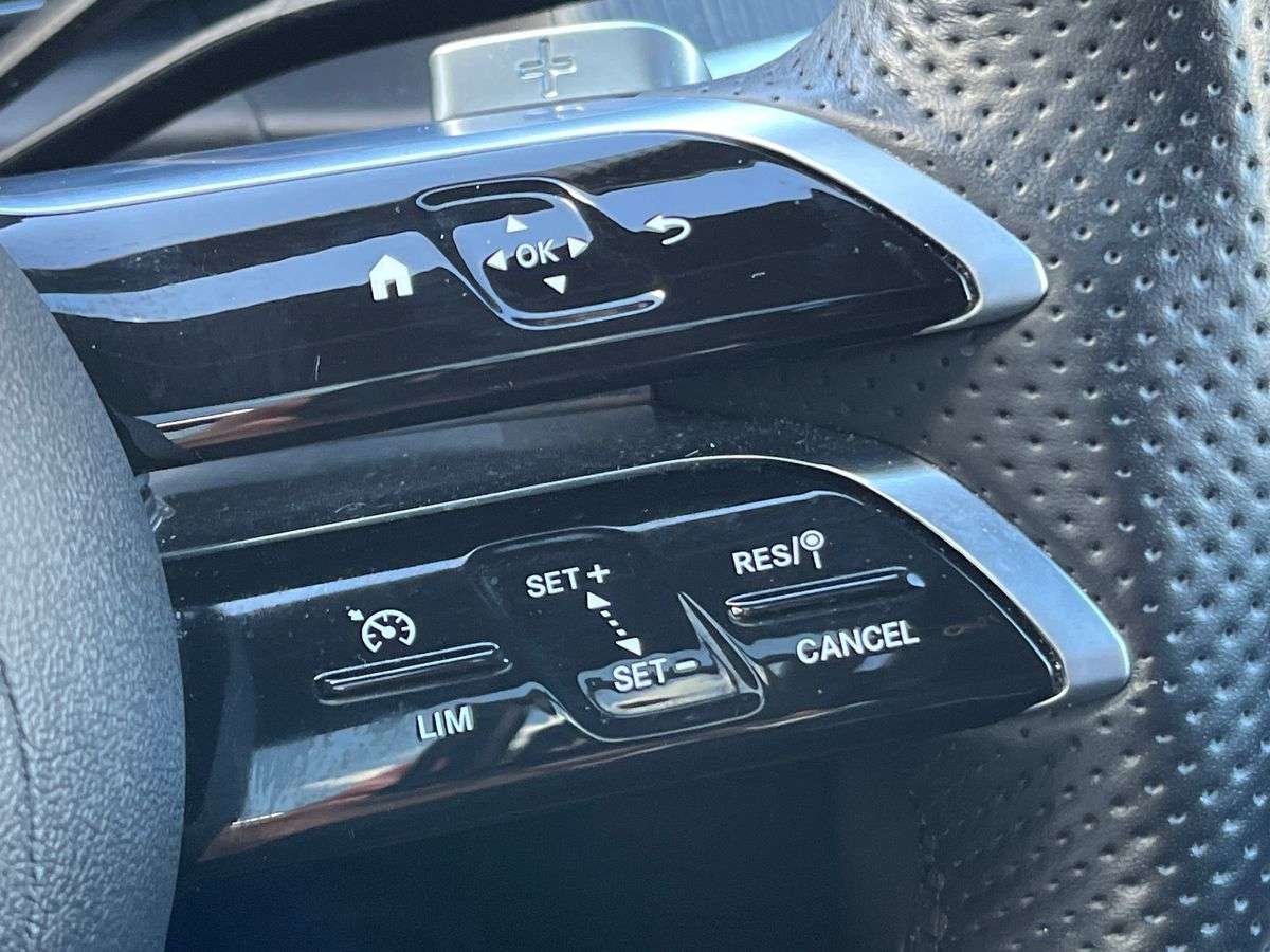 Used Mercedes-Benz GLC 2023 for sale - 78070629: Photo 27