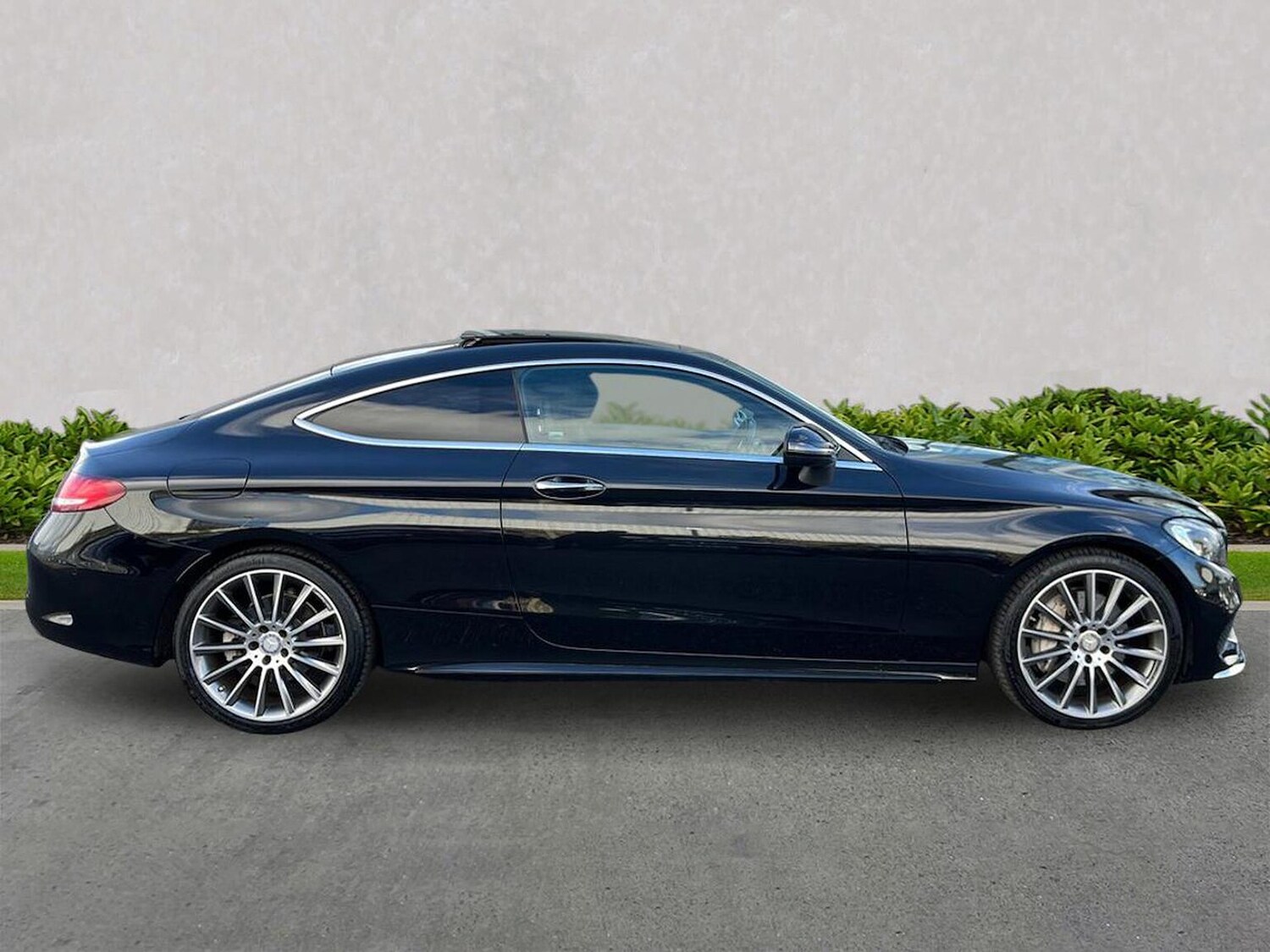 Used Mercedes-Benz C Class 2016 for sale - 76382674: Photo 3